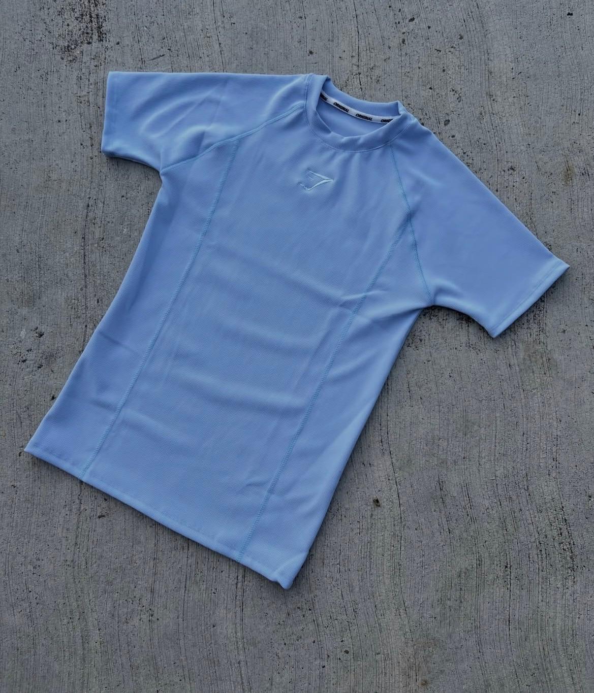 Camisa de manga corta color celeste, foto 1 de 1
