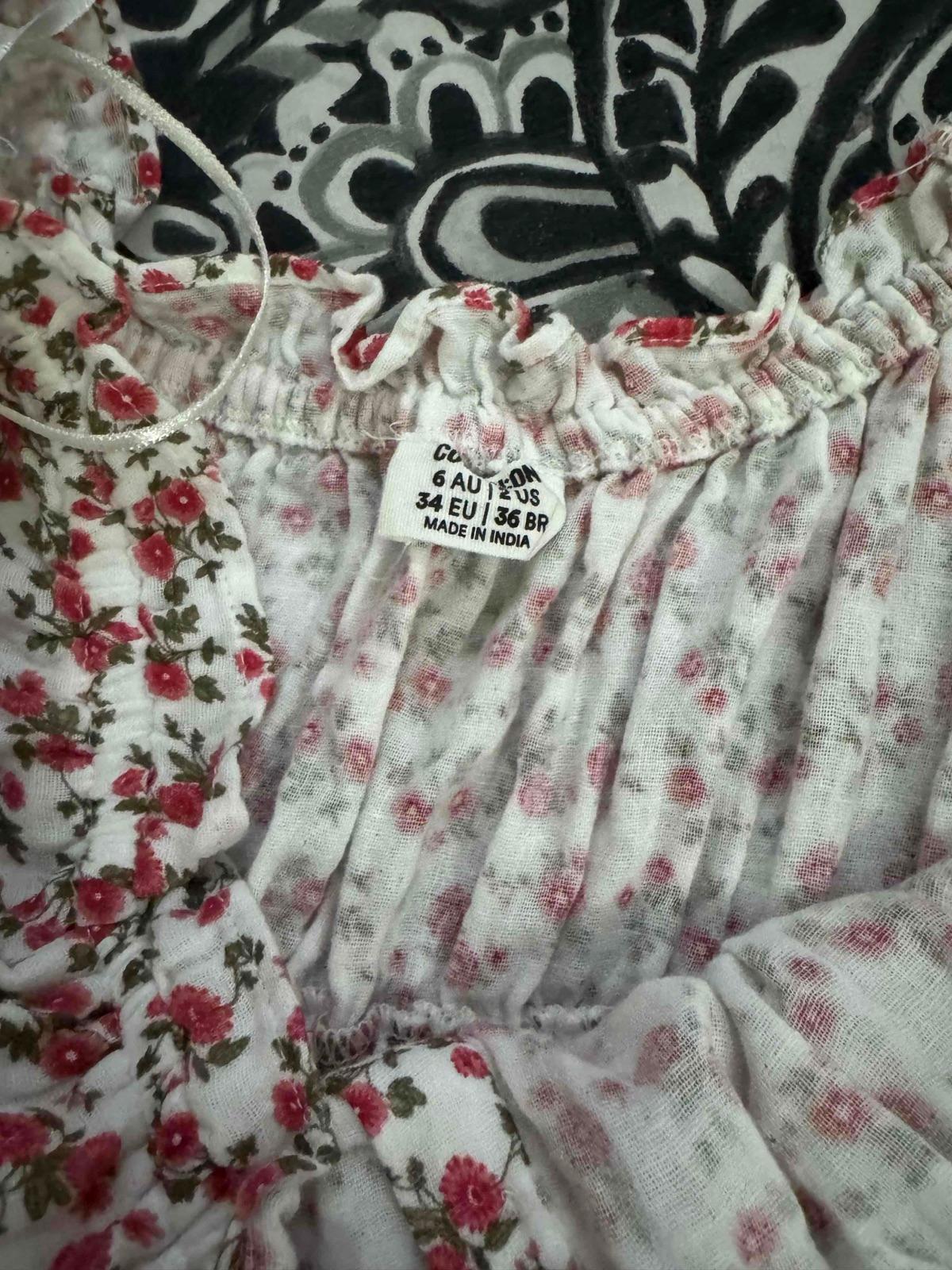 Mameluco enterizo estampado floral, foto 2 de 2