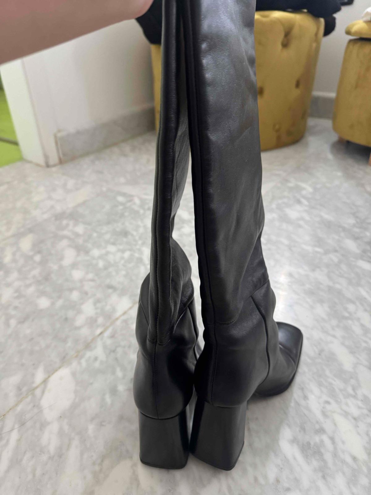 Botas altas negras de tacón ancho, foto 3 de 4
