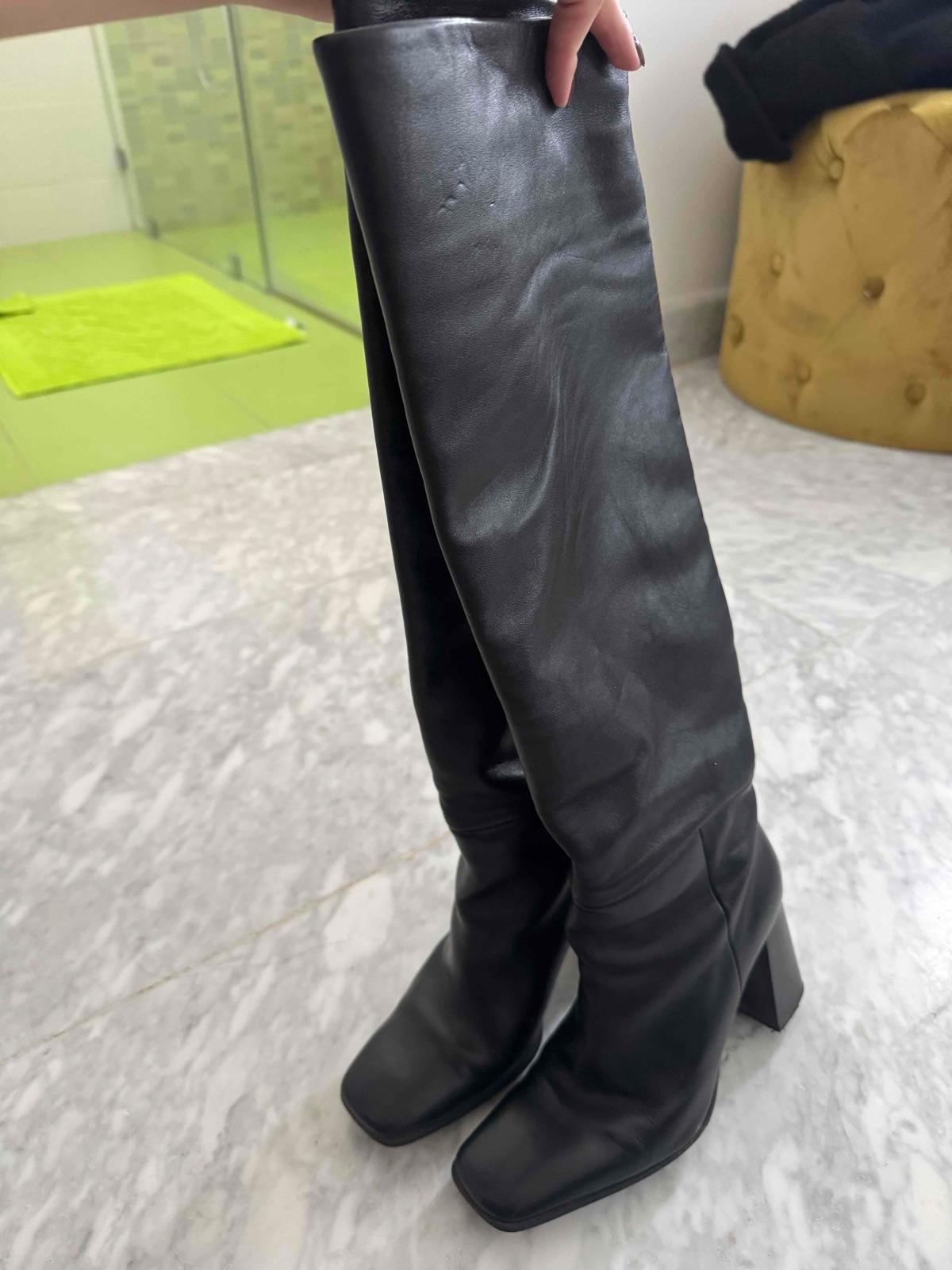 Botas altas negras de tacón ancho, foto 4 de 4