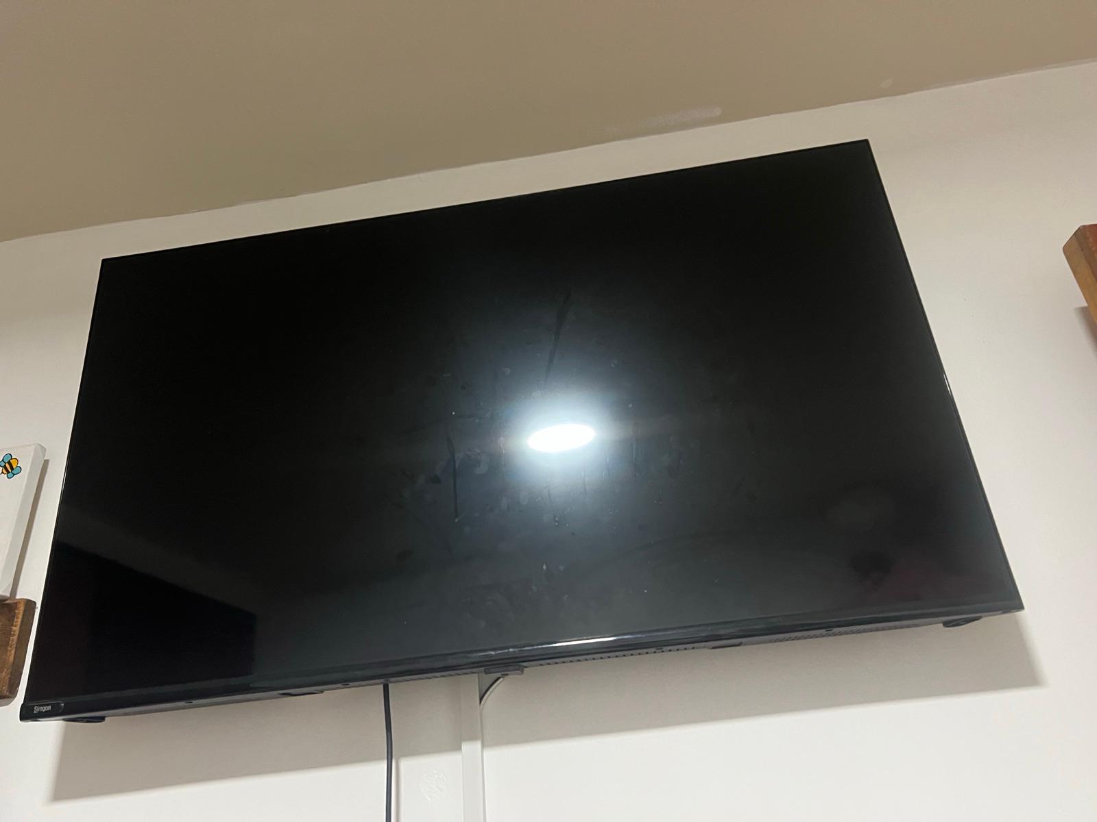 Televisor Siragon 43'' con Onn Watch y Magis TV, foto 1 de 4