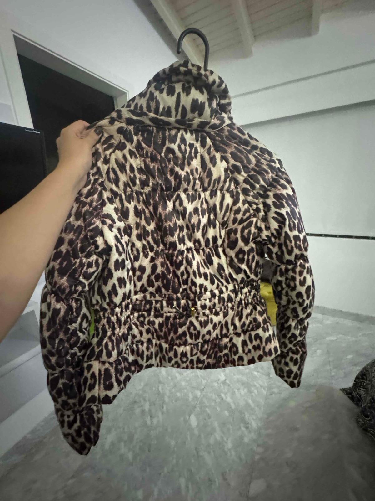 Chaqueta Acolchada Estampado Animal Print, foto 2 de 2