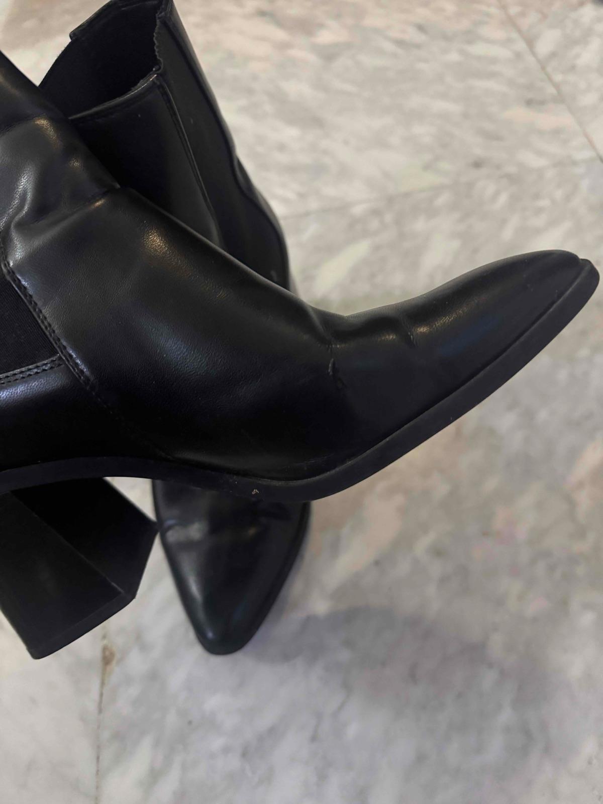 Botas de tacón negro para mujer, foto 3 de 4