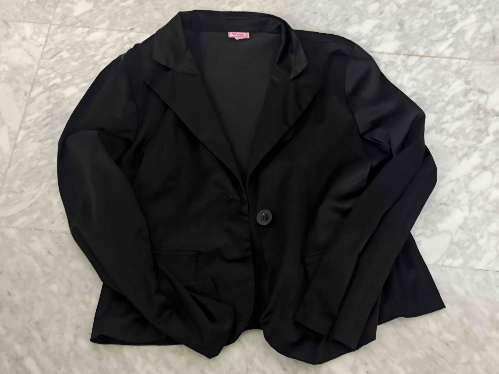 Blazer negro de mujer, foto 1 de 1