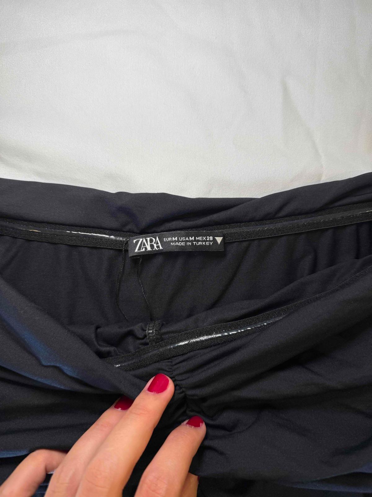 Blusa Negra Zara Manga Larga Drapeada Talla M, foto 4 de 4