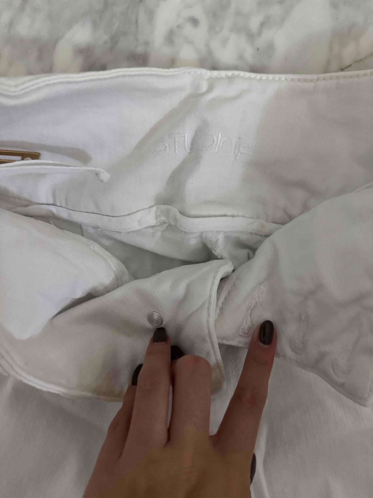 Jeans blancos de talle alto con cremalleras, foto 2 de 4