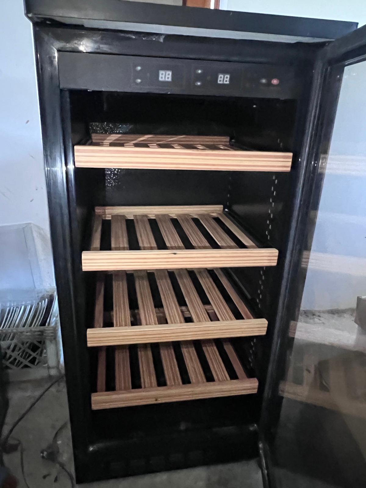 Cava de Vinos Enfriador de Vinos, foto 2 de 2