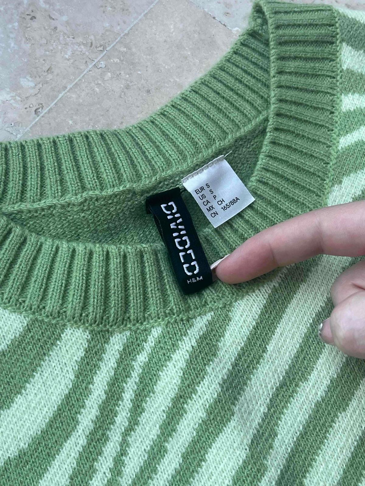 Chaleco Sweater sin mangas verde DIVIDED, foto 3 de 4