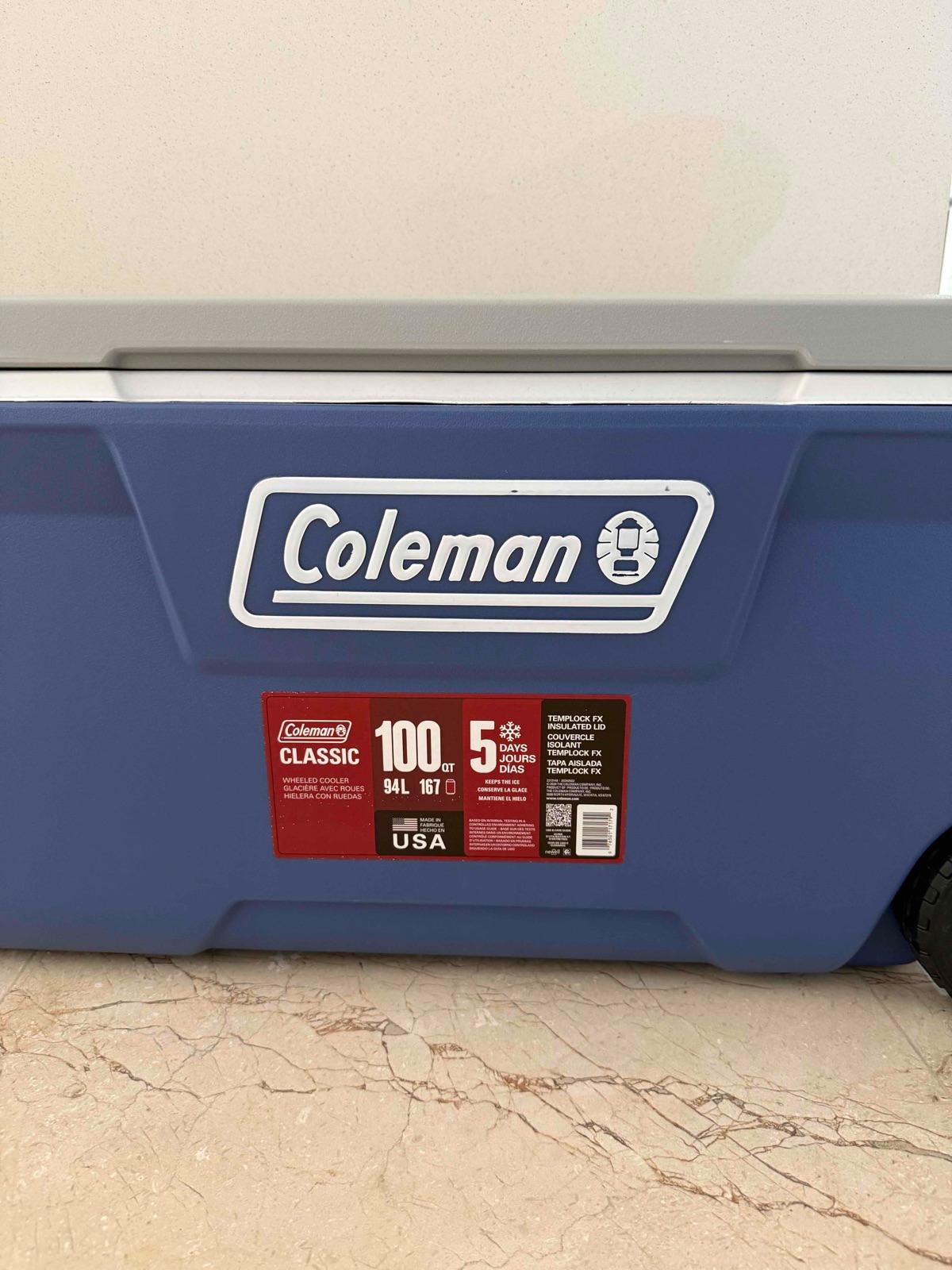 Glaciar Coleman Classic 100 Qt Con Ruedas Azul Y Gris, foto 2 de 6