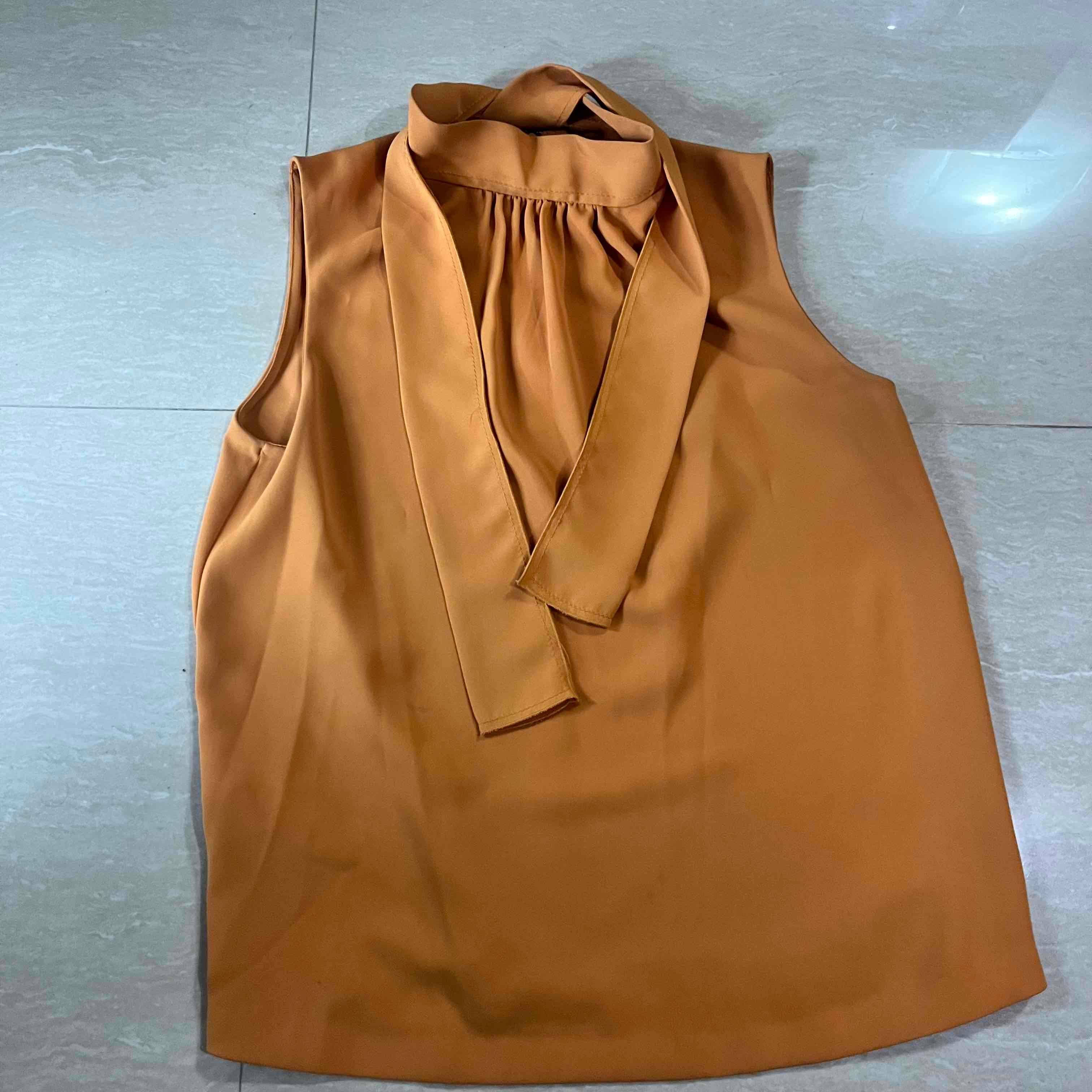 Blusa MNG, foto 4 de 6