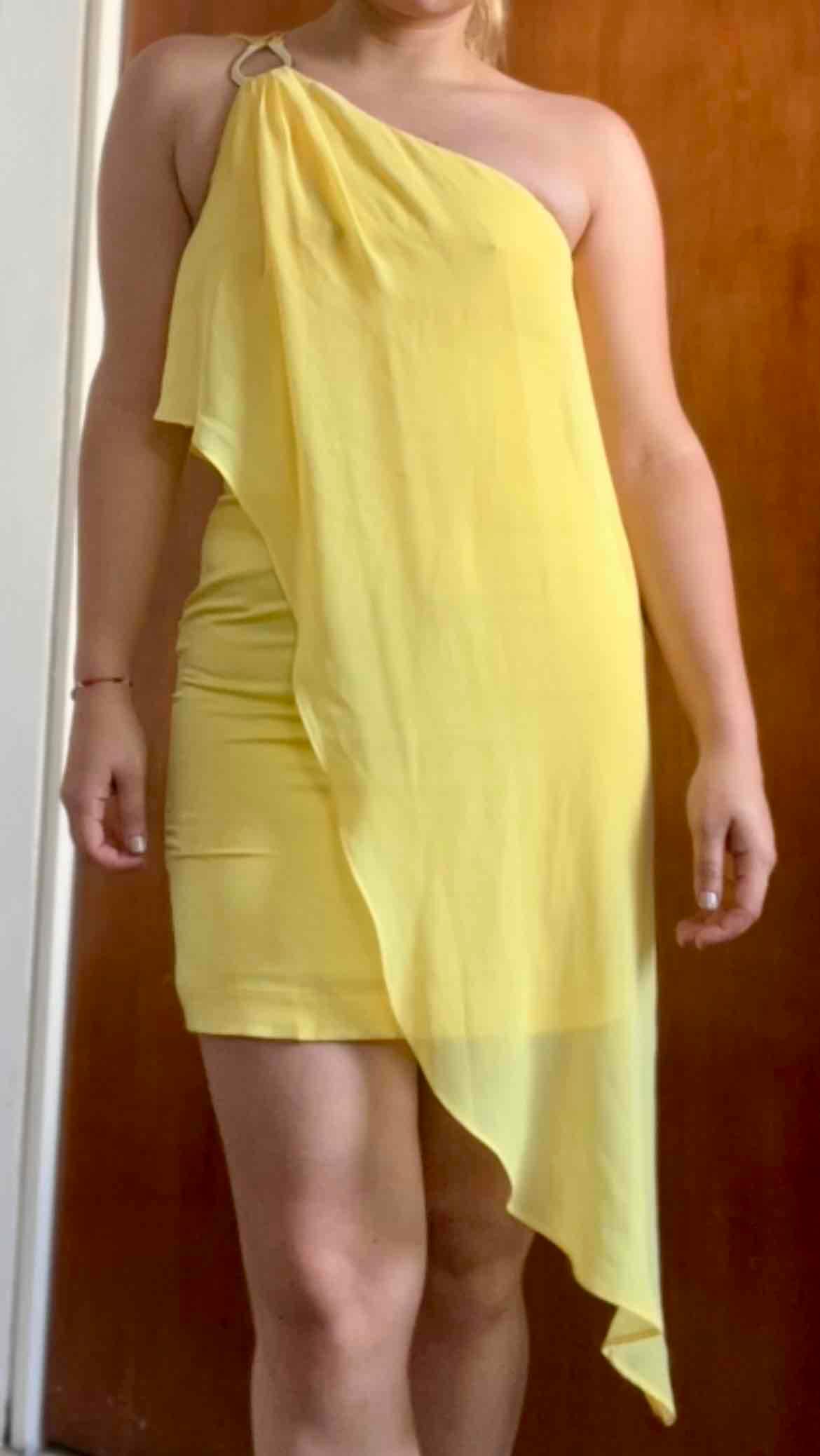 Vestido Amarillo, foto 2 de 2