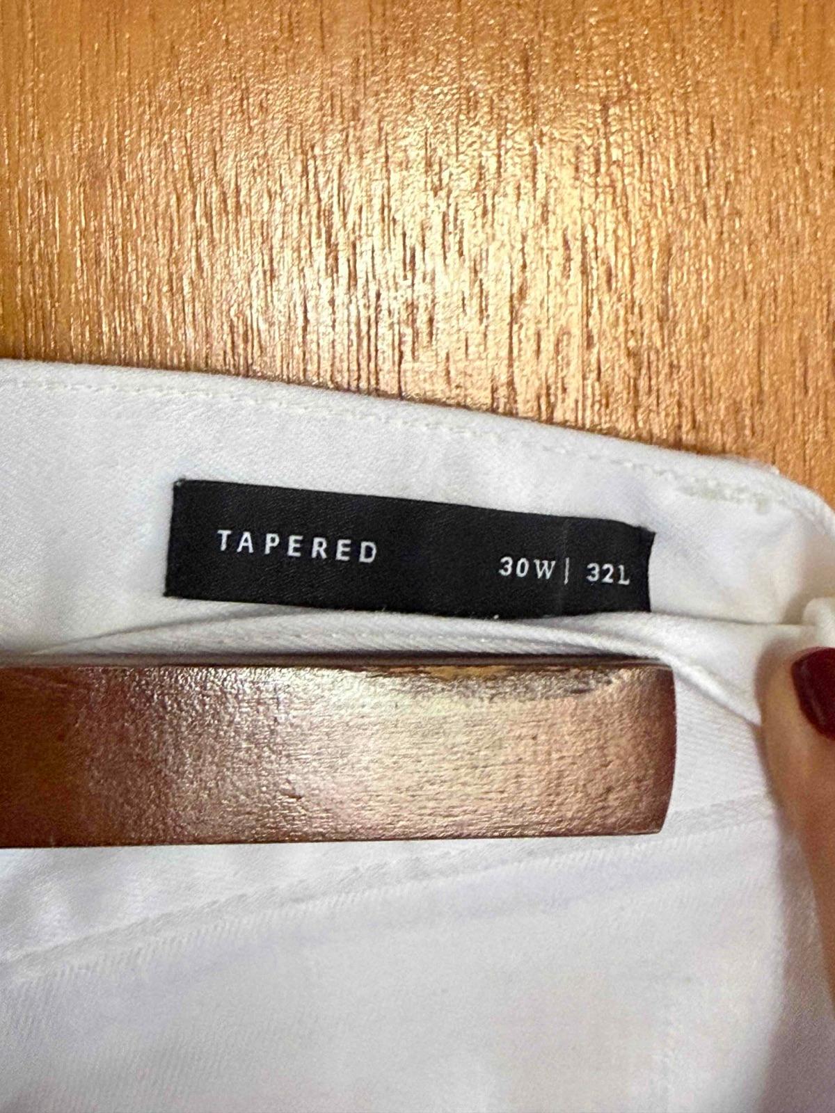 Jeans Blancos Banana Republic Tapered 30W 32L, foto 3 de 4
