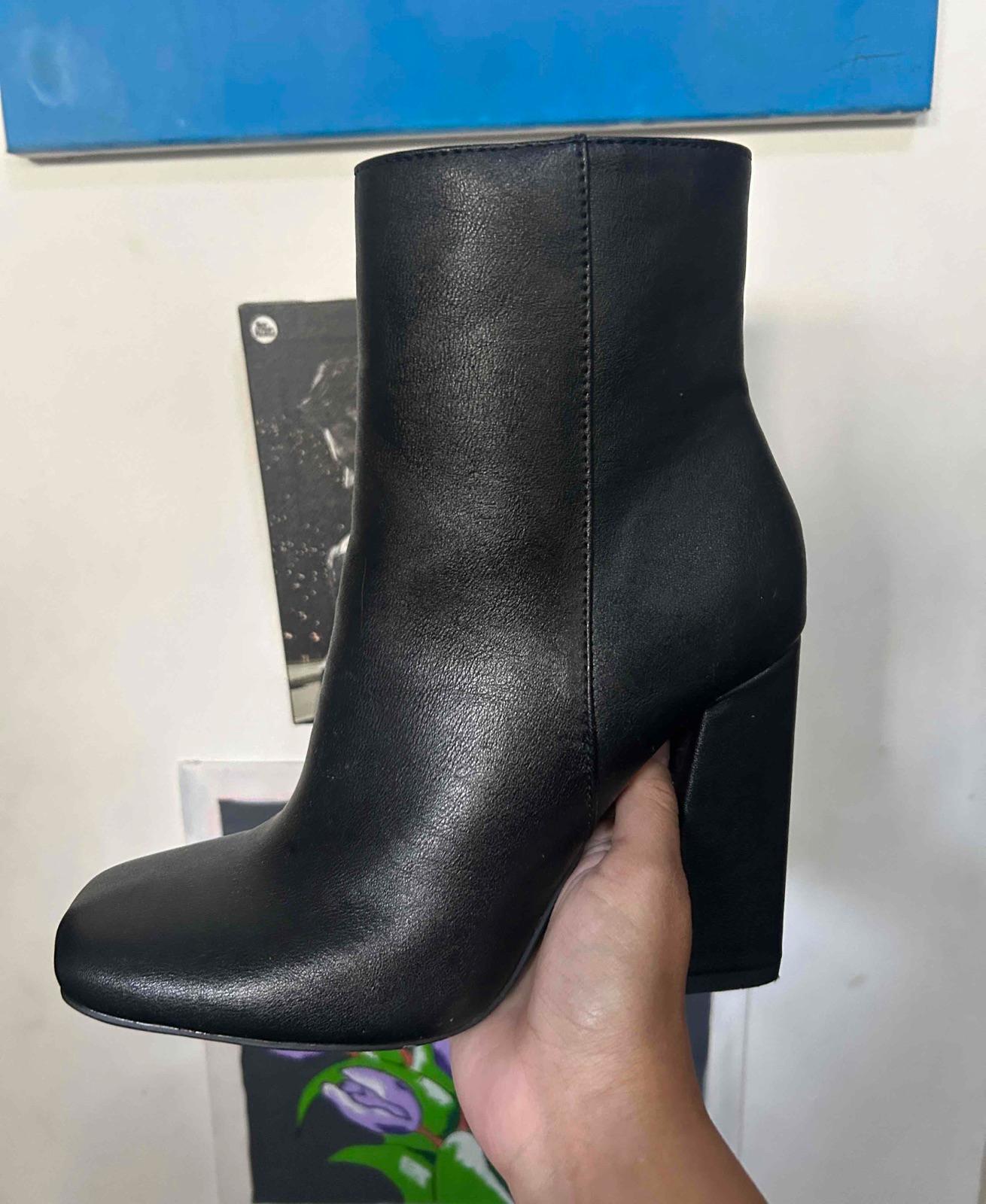 Botines negros de tacón alto, foto 3 de 3