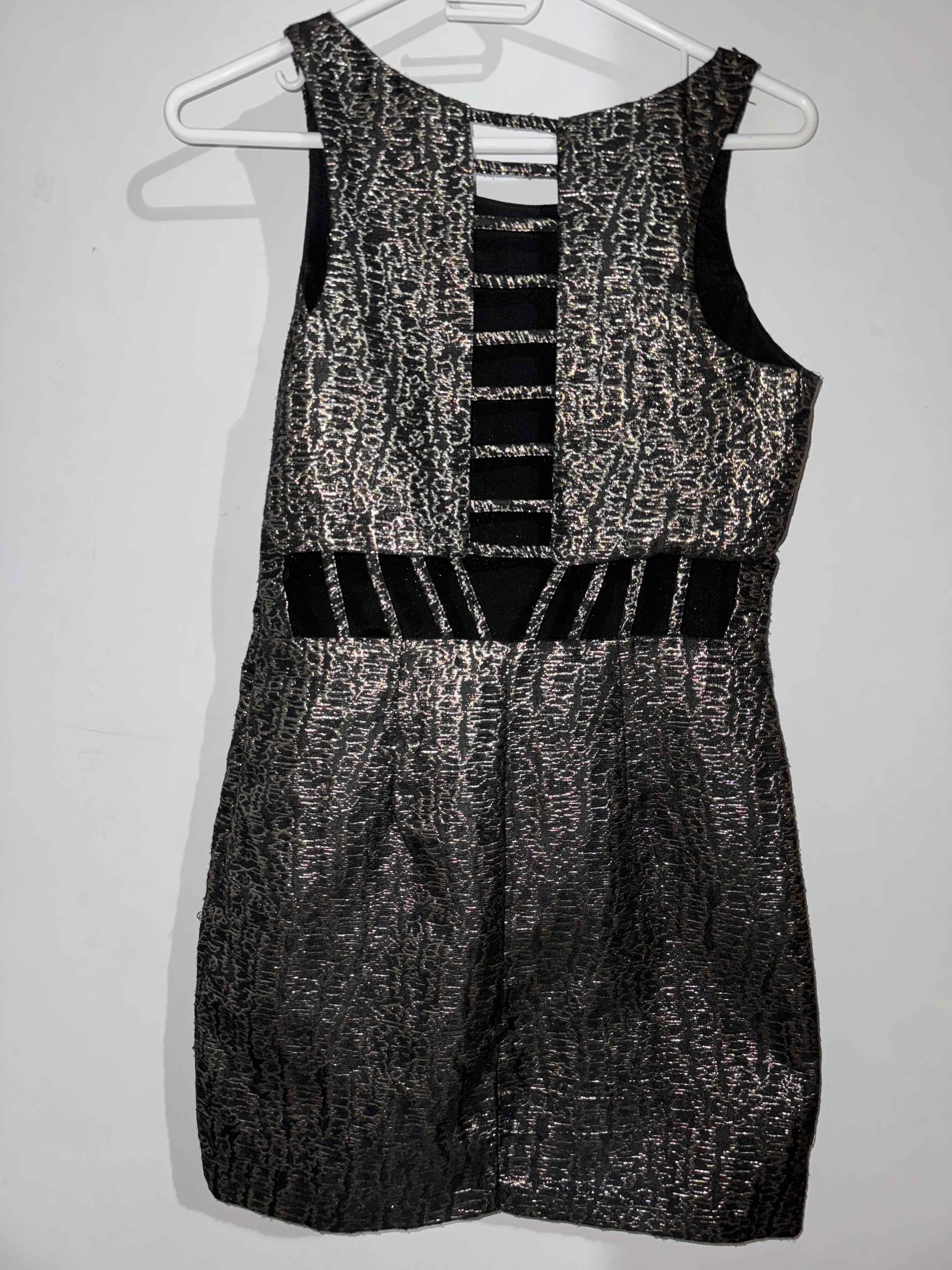 Vestido marrón, foto 2 de 2