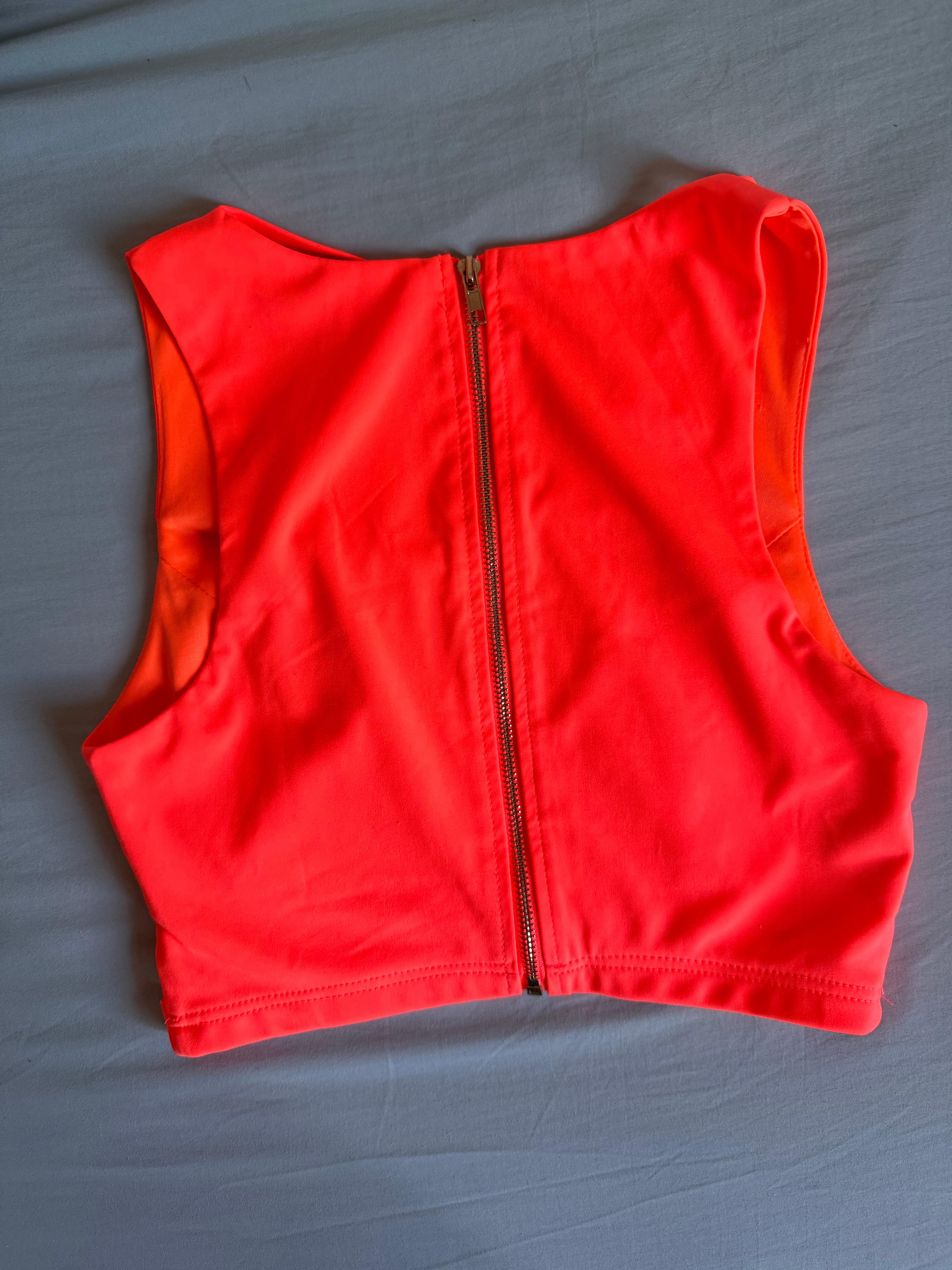 Crop top naranja, foto 2 de 2