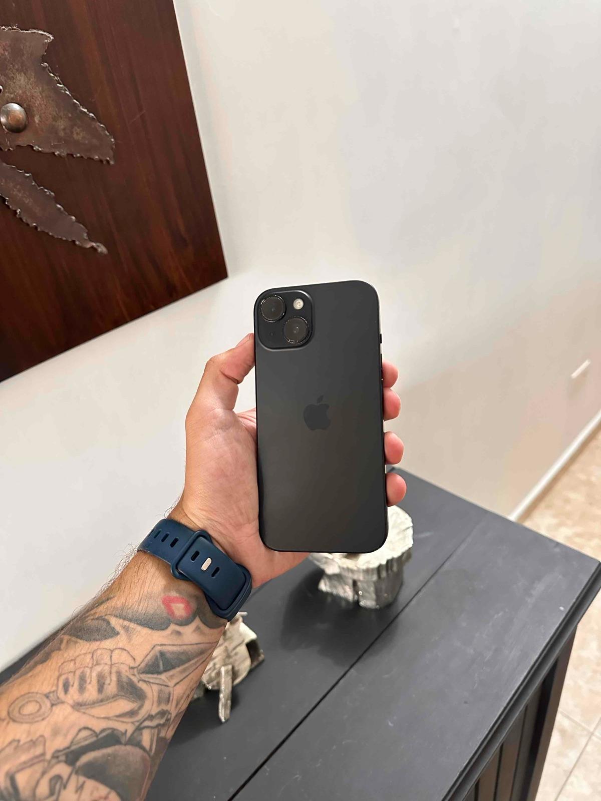 iPhone 15 de 128gb, foto 2 de 7