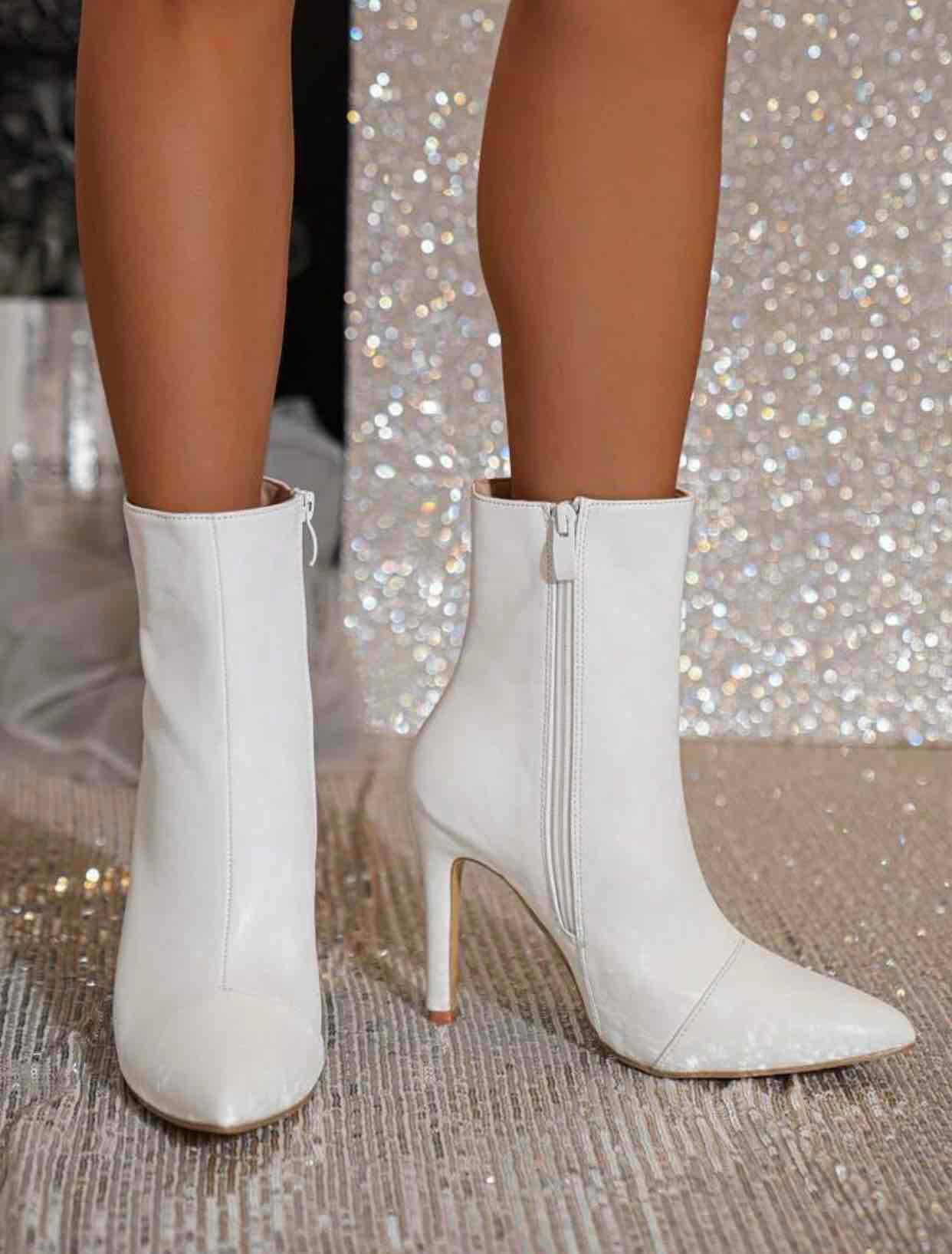 Botines blancos de tacón alto, foto 3 de 3