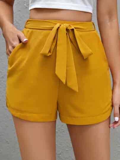 SHORT AMARILLO CORTO, foto 3 de 3