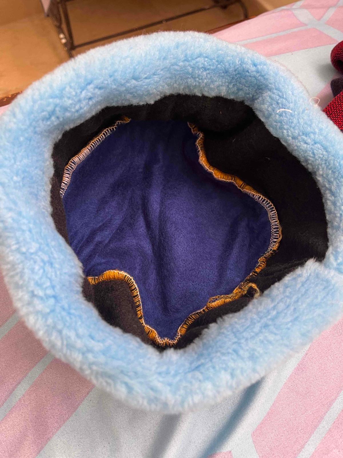 Gorro azul oscuro y celeste con borrego, foto 3 de 4