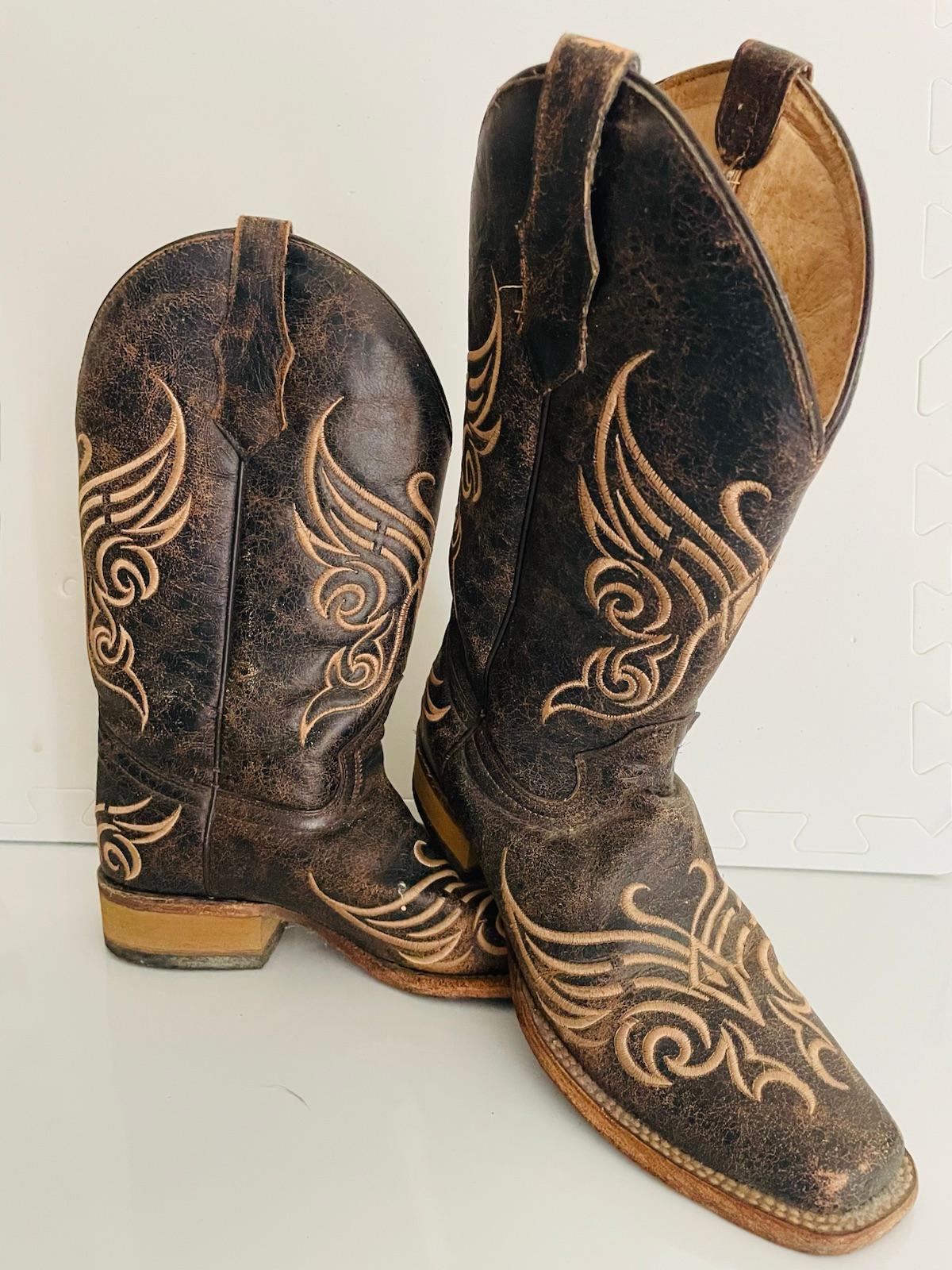 Botas vaqueras de cuero marrón para hombre, foto 2 de 2
