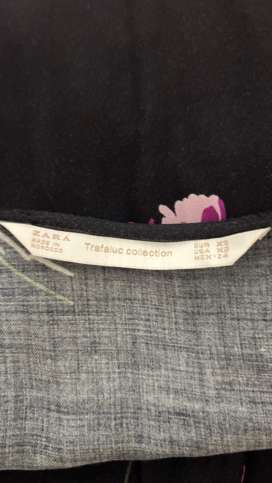 Vestido Zara Trafaluc Negro con Estampado Floral Manga Larga, foto 2 de 2