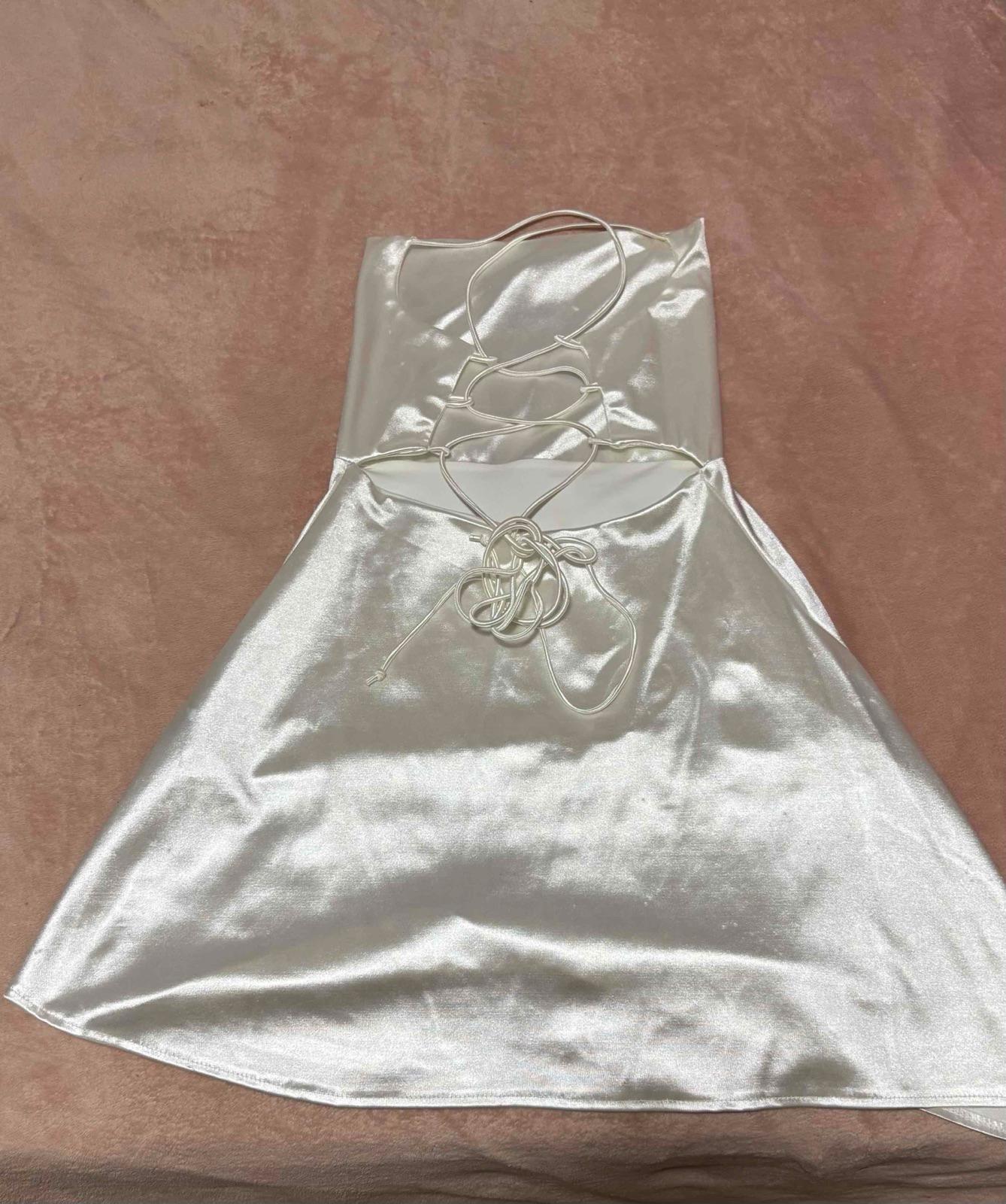 Vestido Blanco Brillante, hecho en venezuela, foto 2 de 2
