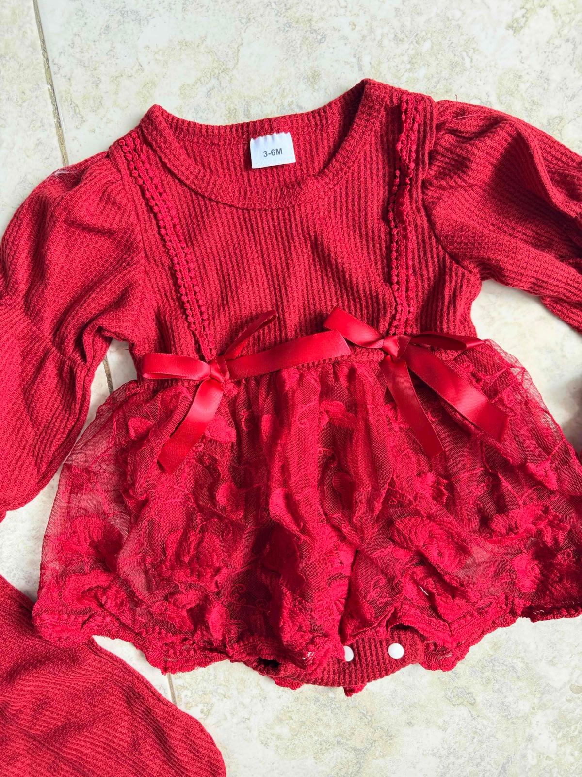 Conjunto burdeos de manga larga con falda y accesorios para bebé, foto 3 de 5