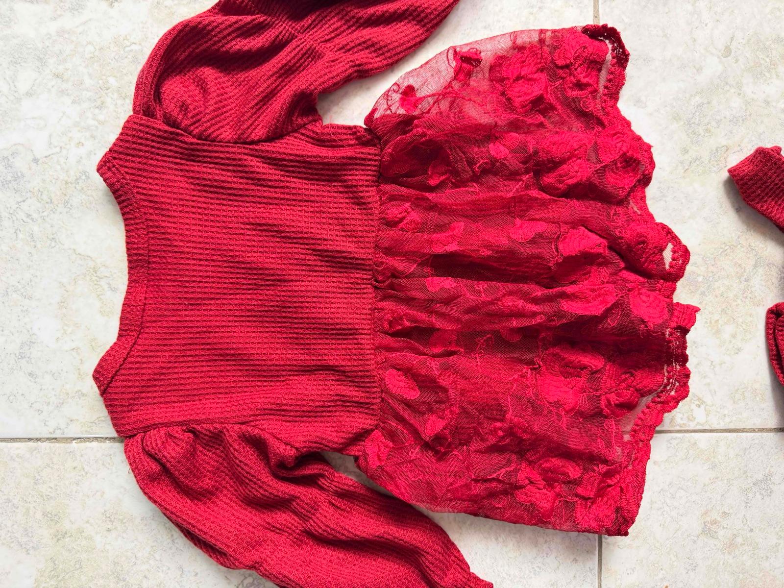 Conjunto burdeos de manga larga con falda y accesorios para bebé, foto 5 de 5