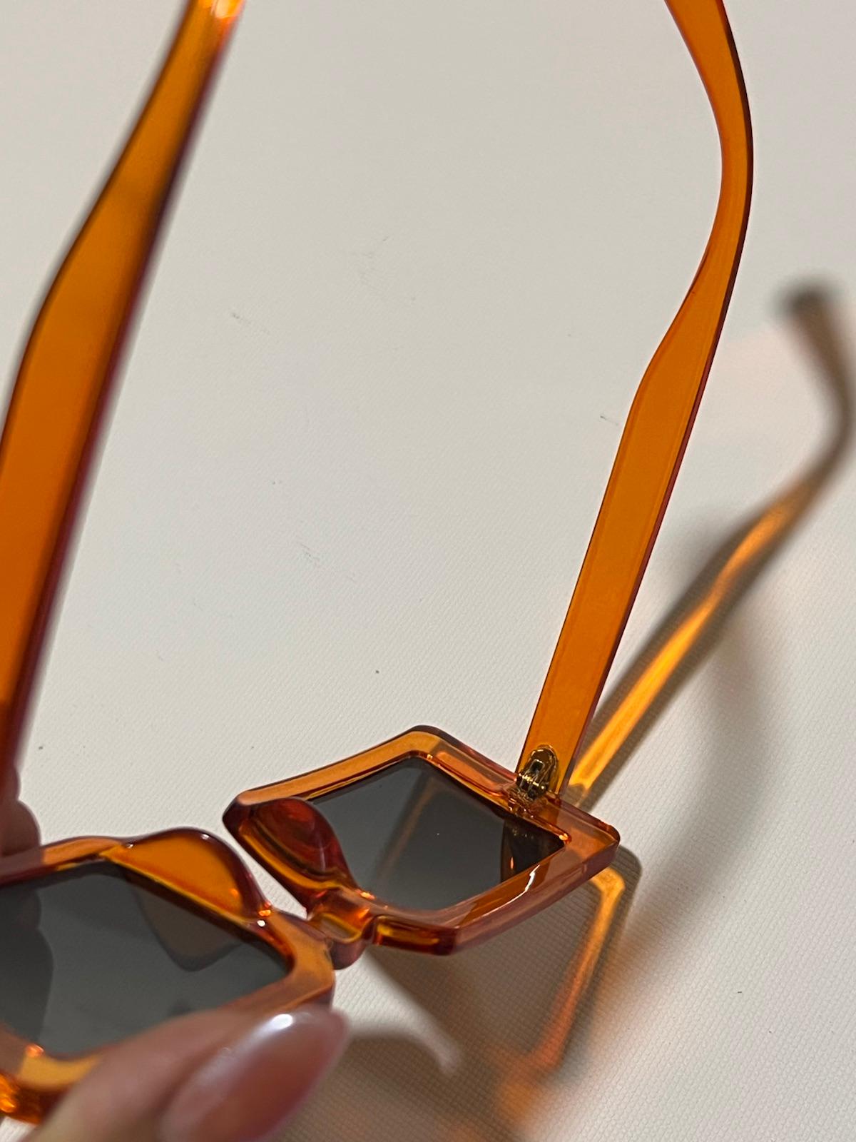 Lentes de sol rectangulares color naranja, foto 3 de 4