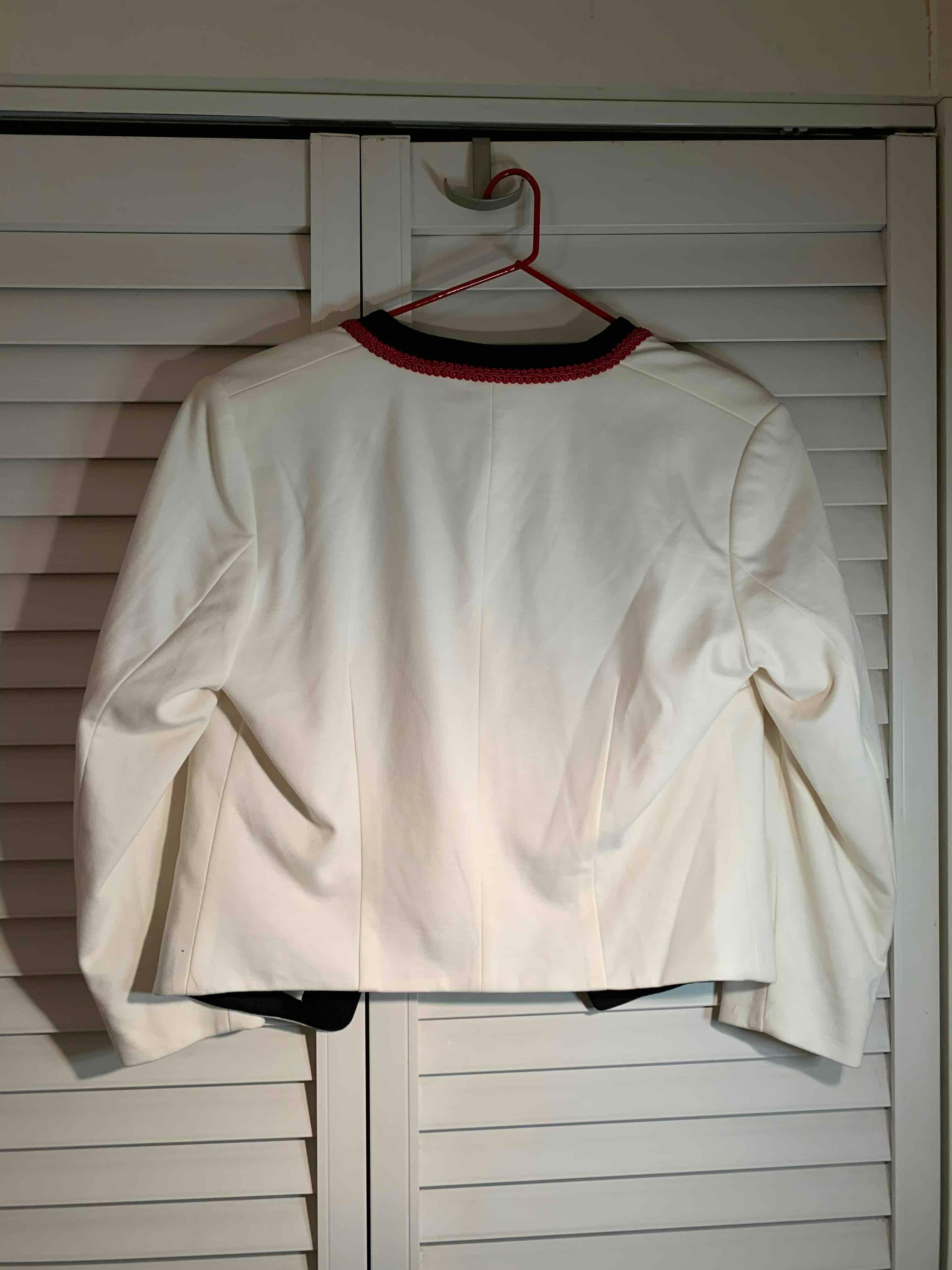 Blazer de vestir blanca, foto 2 de 2