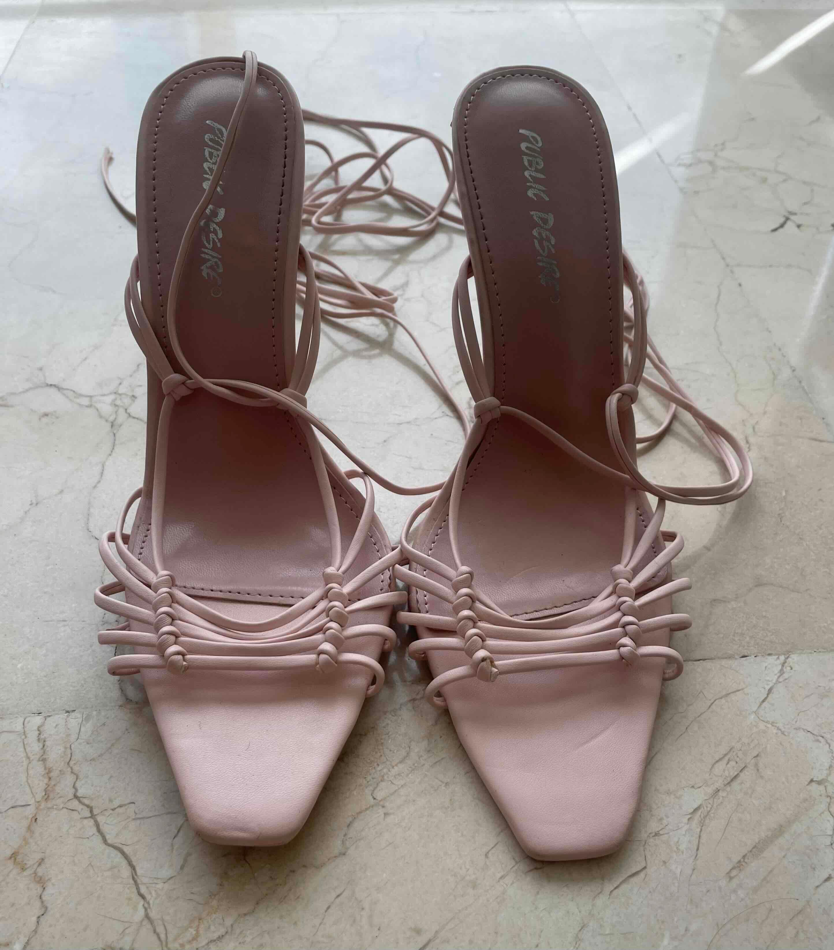 Tacones rosados con tiras, foto 3 de 5