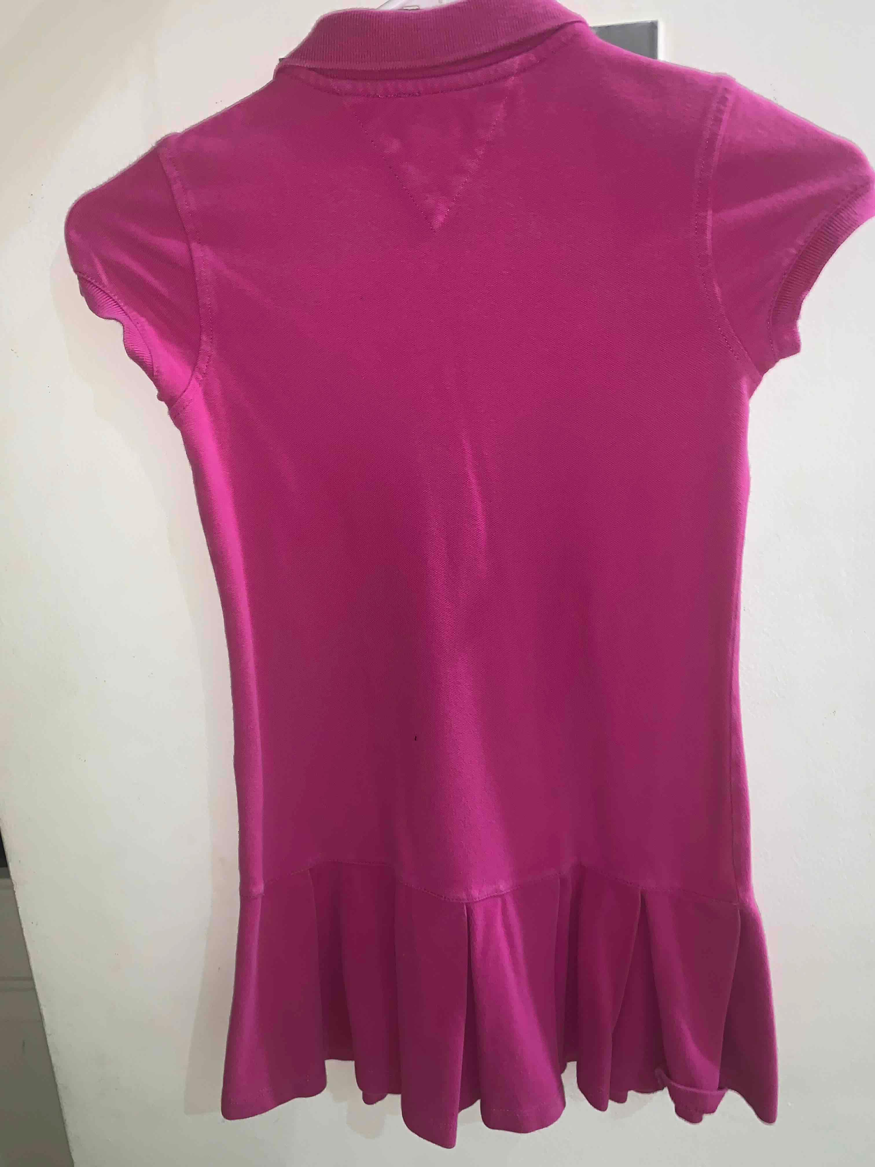 Vestido fucsia para niña, foto 2 de 3
