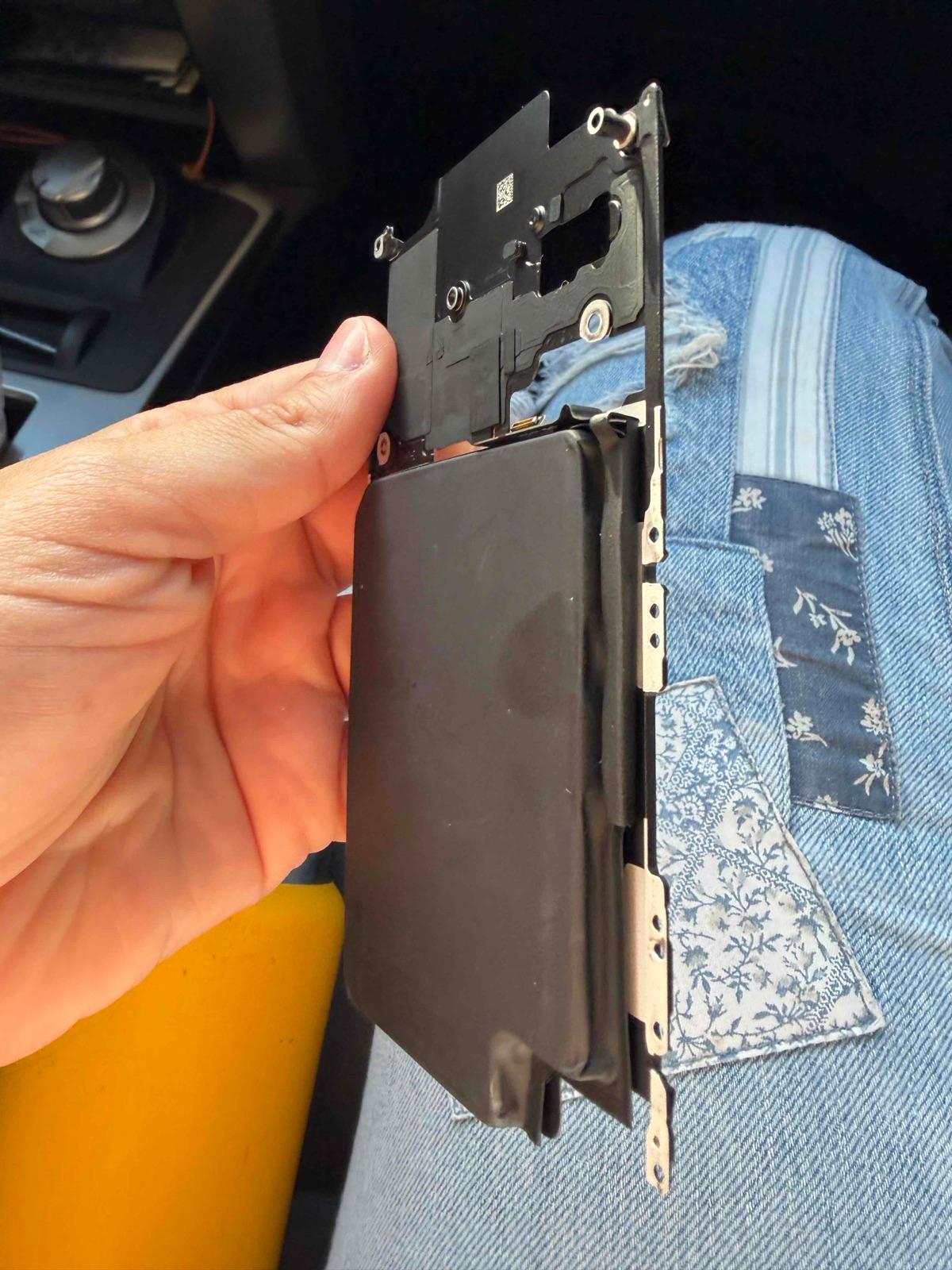 Bateria iPhone 17 pro Max, foto 3 de 5