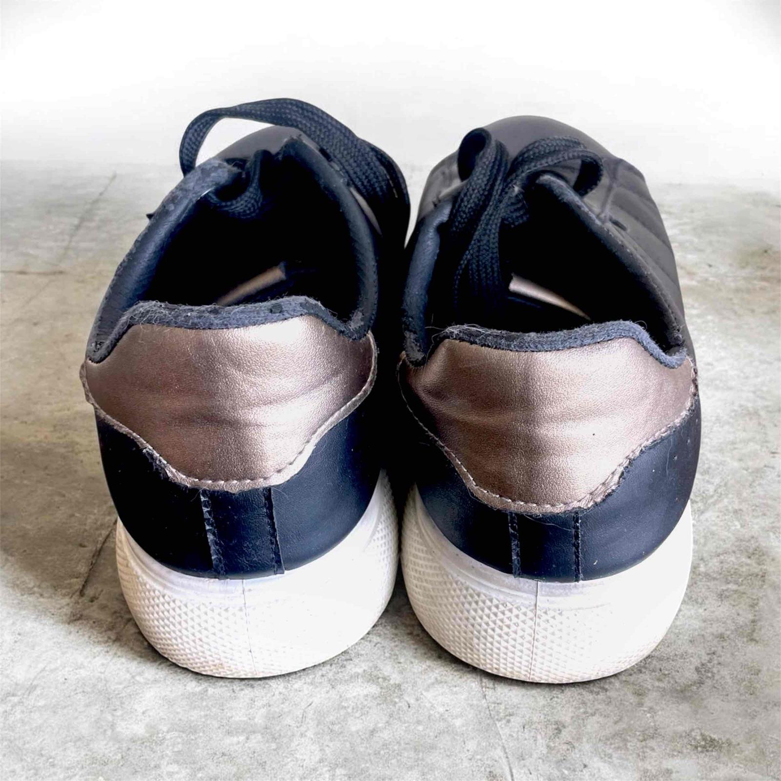 Zapatos deportivos negros de cuero sintético, foto 3 de 4