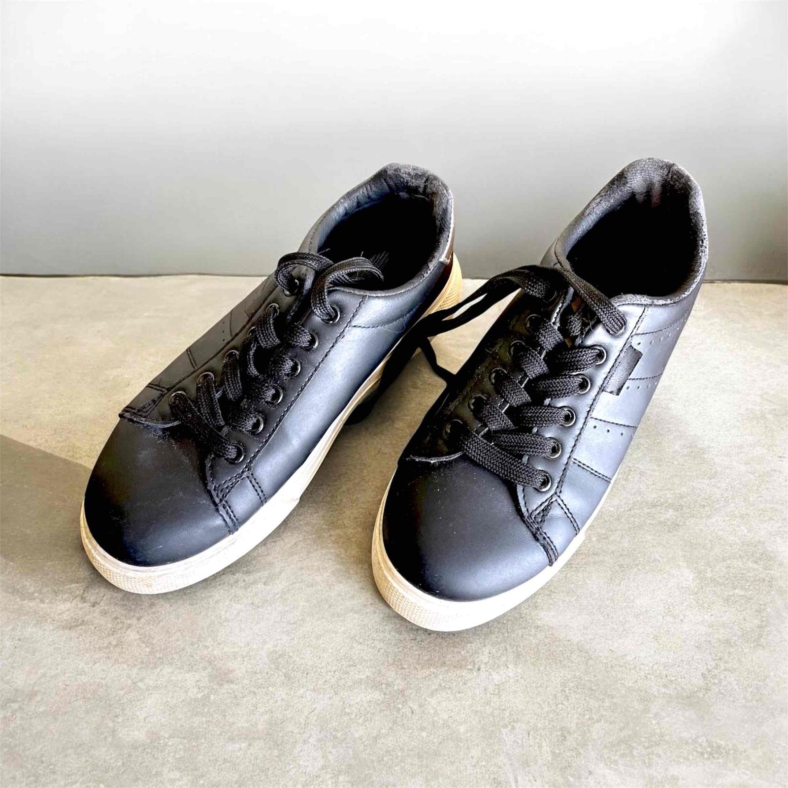 Zapatos deportivos negros de cuero sintético, foto 1 de 4