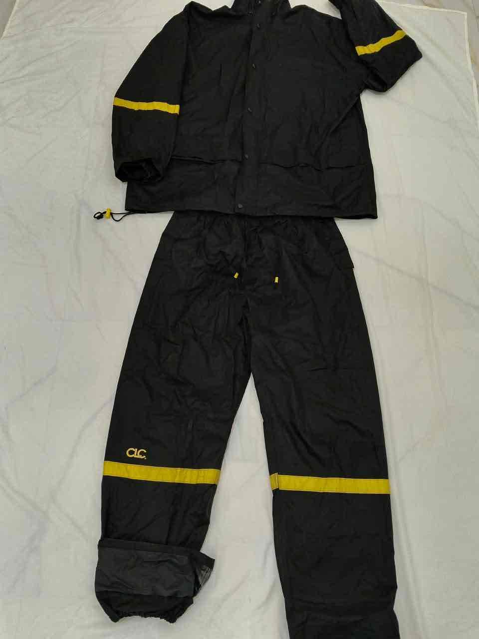 Traje impermeable negro con detalles amarillos CLC, foto 4 de 6