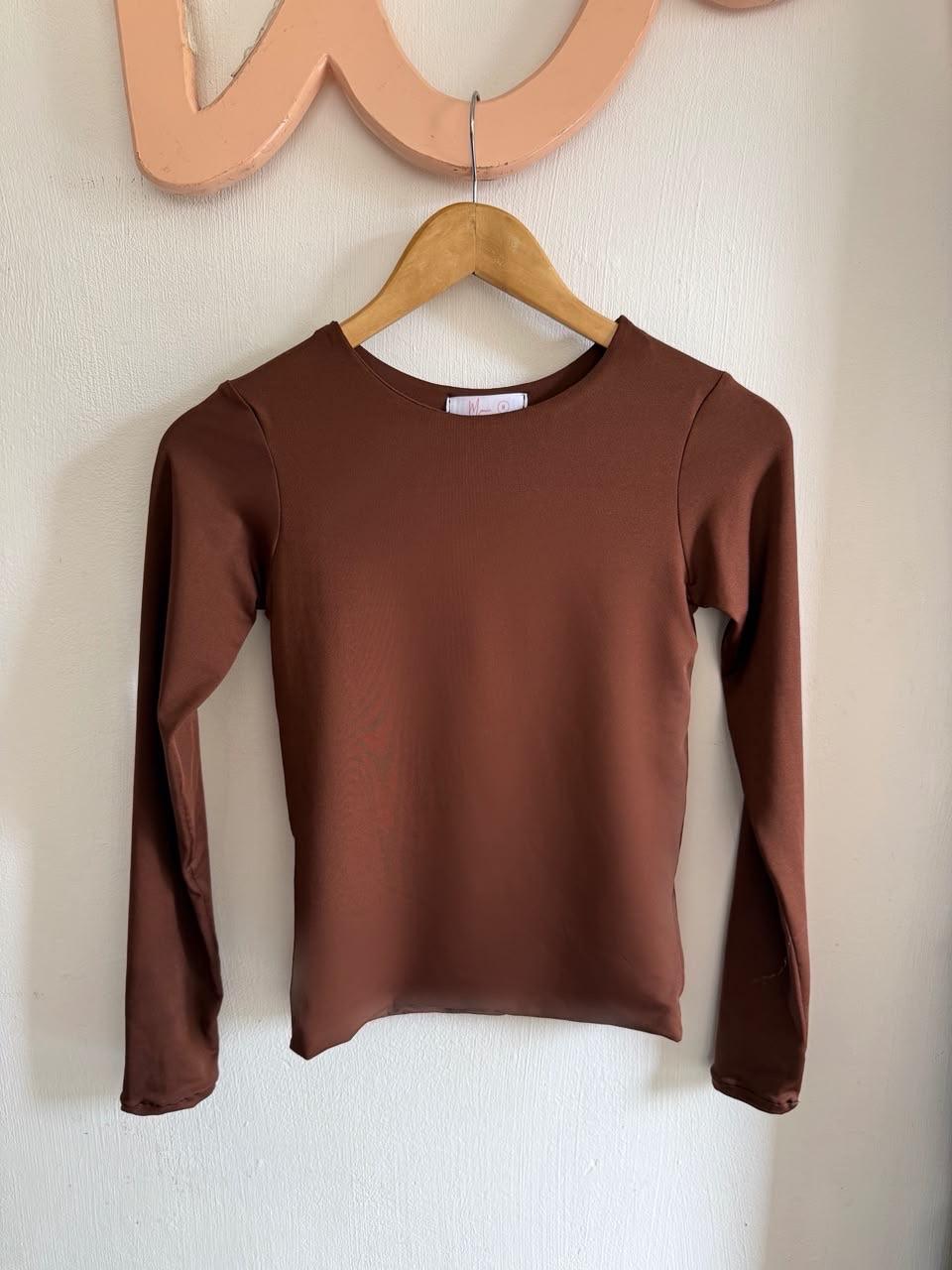 Suéter o camisa manga larga marrón, foto 1 de 1