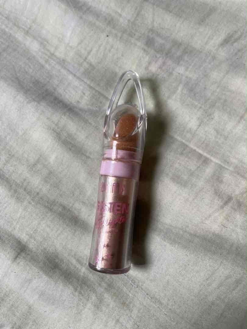 Brillo labial rosado con aplicador, foto 1 de 1