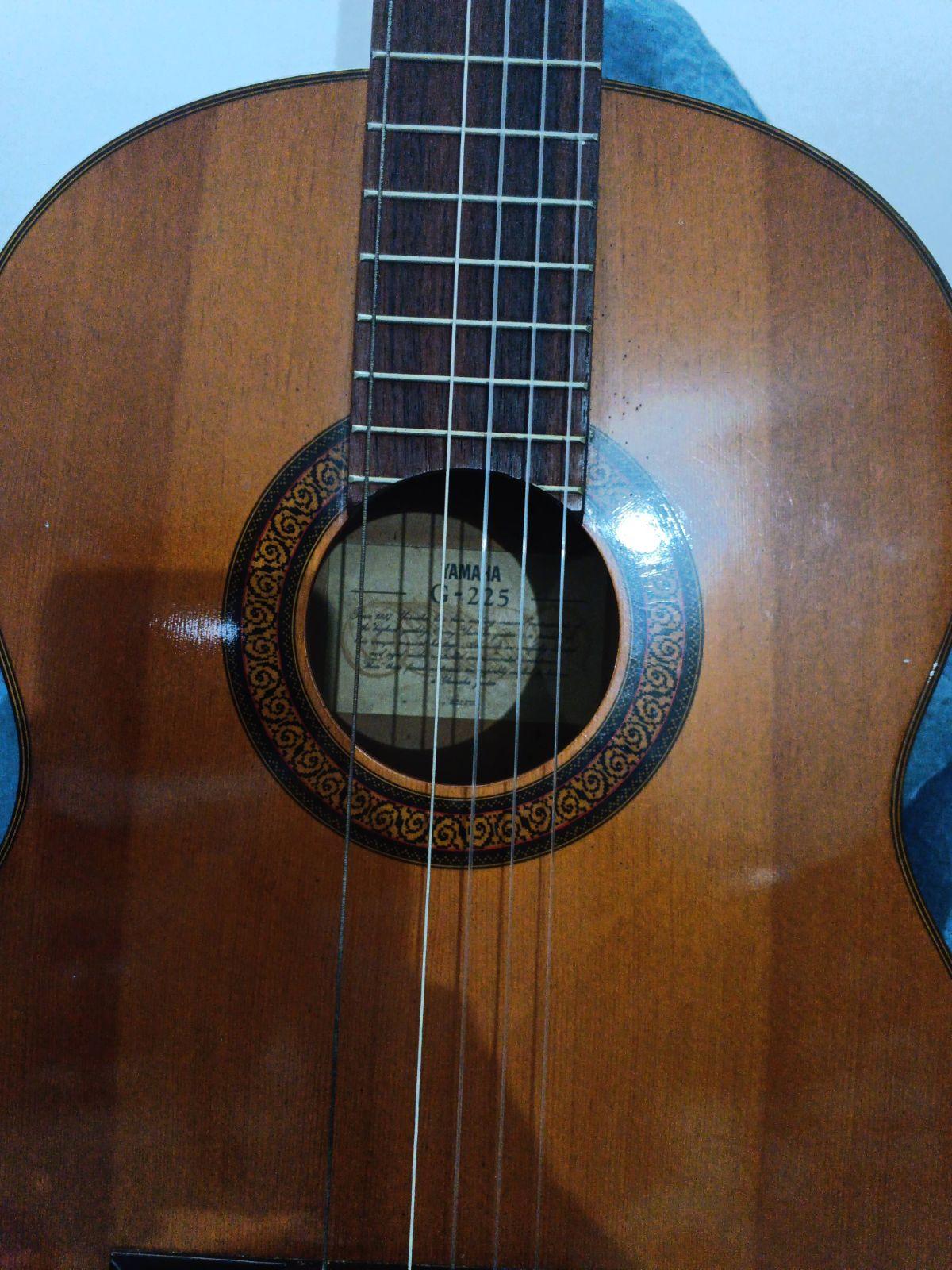 Guitarra Acústica Yamaha G-225, foto 2 de 3