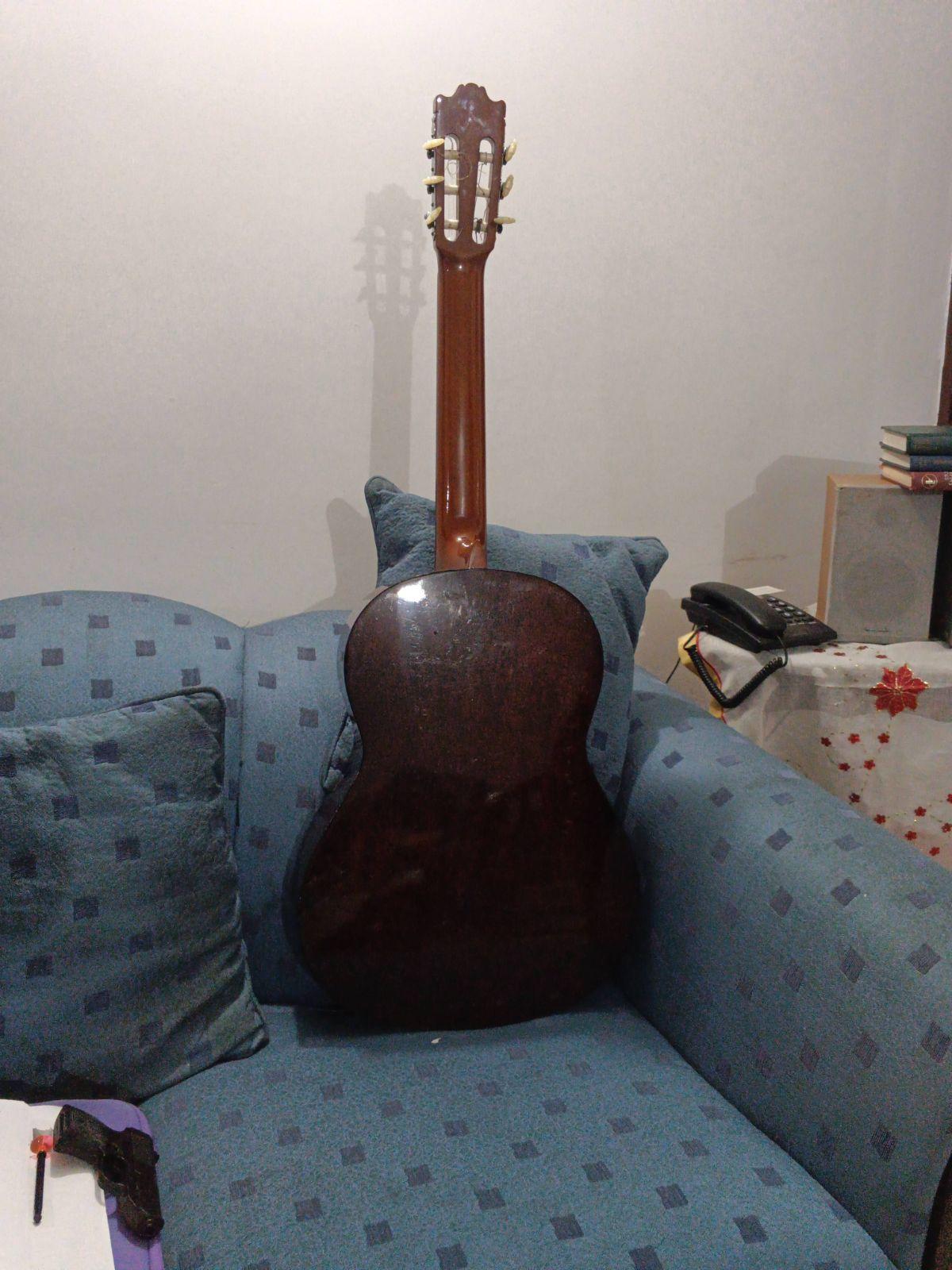 Guitarra Acústica Yamaha G-225, foto 3 de 3