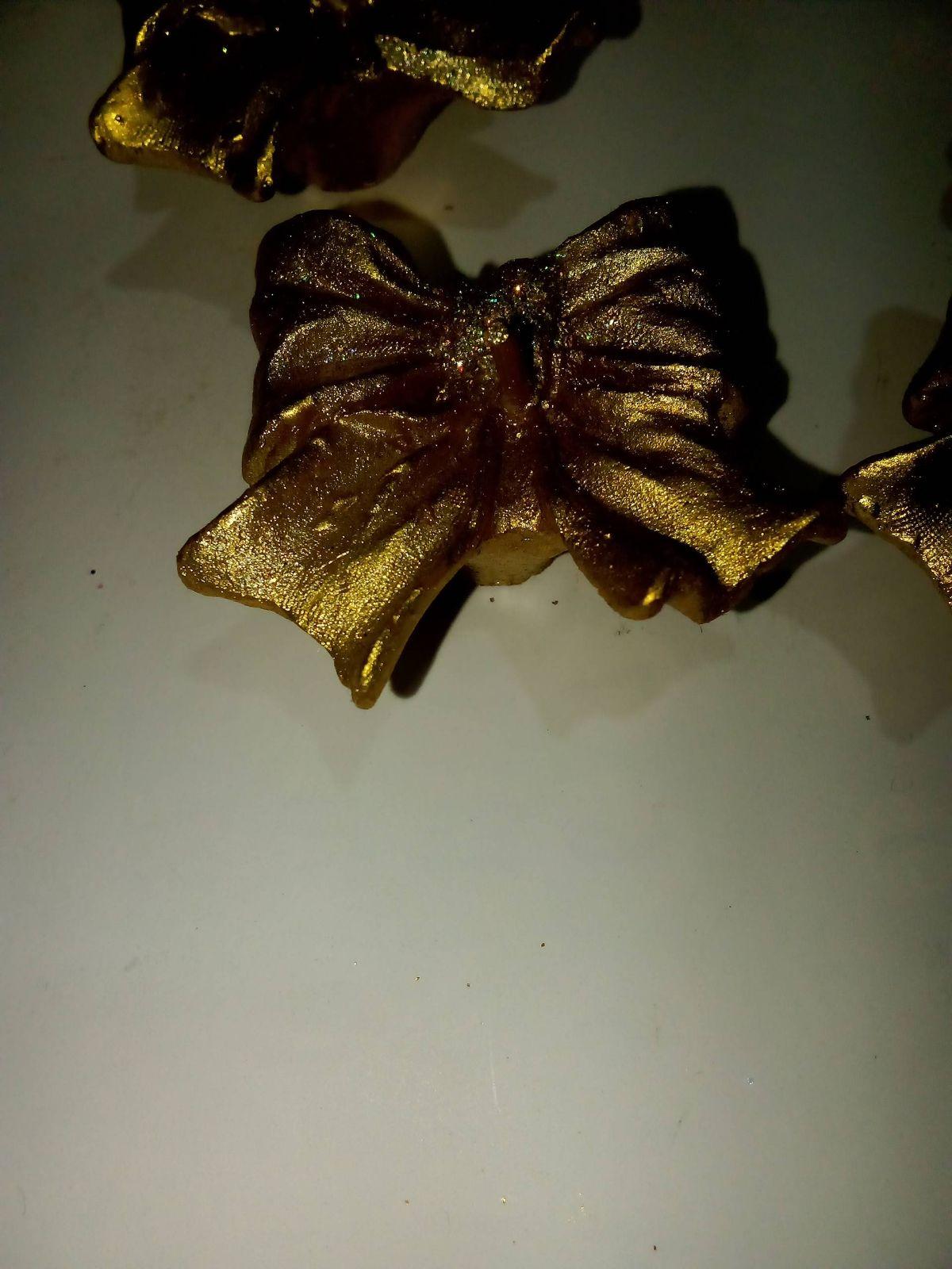 Set de Velas Doradas en Forma de Flores y Lazos con Escarcha, foto 5 de 5