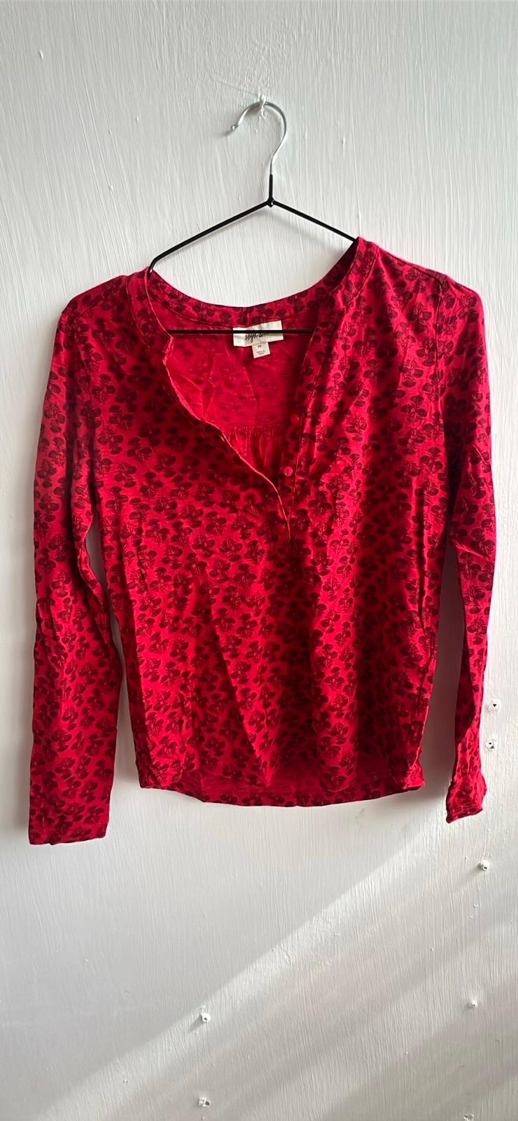 Blusa roja manga larga estampada, foto 1 de 1