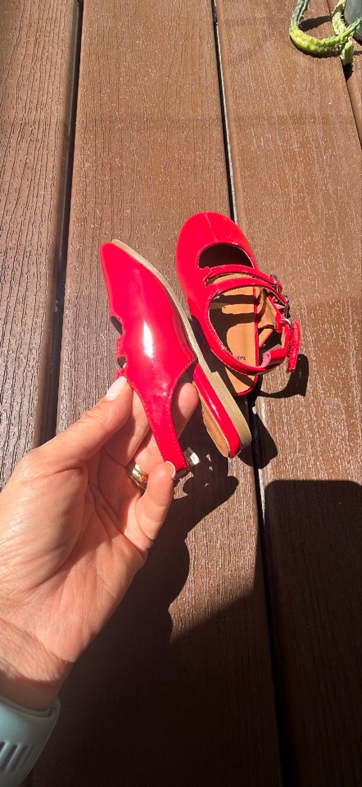 Zapatos rojos de charol para niña, foto 7 de 7