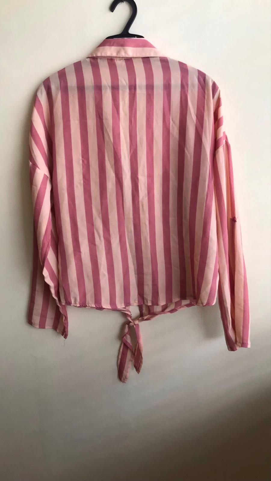 Camisa de rayas rosadas y blancas, foto 3 de 3