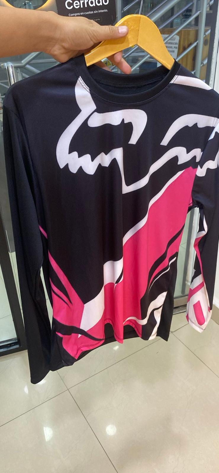 Camisa deportiva manga larga Fox negra, blanca y rosa, foto 1 de 1