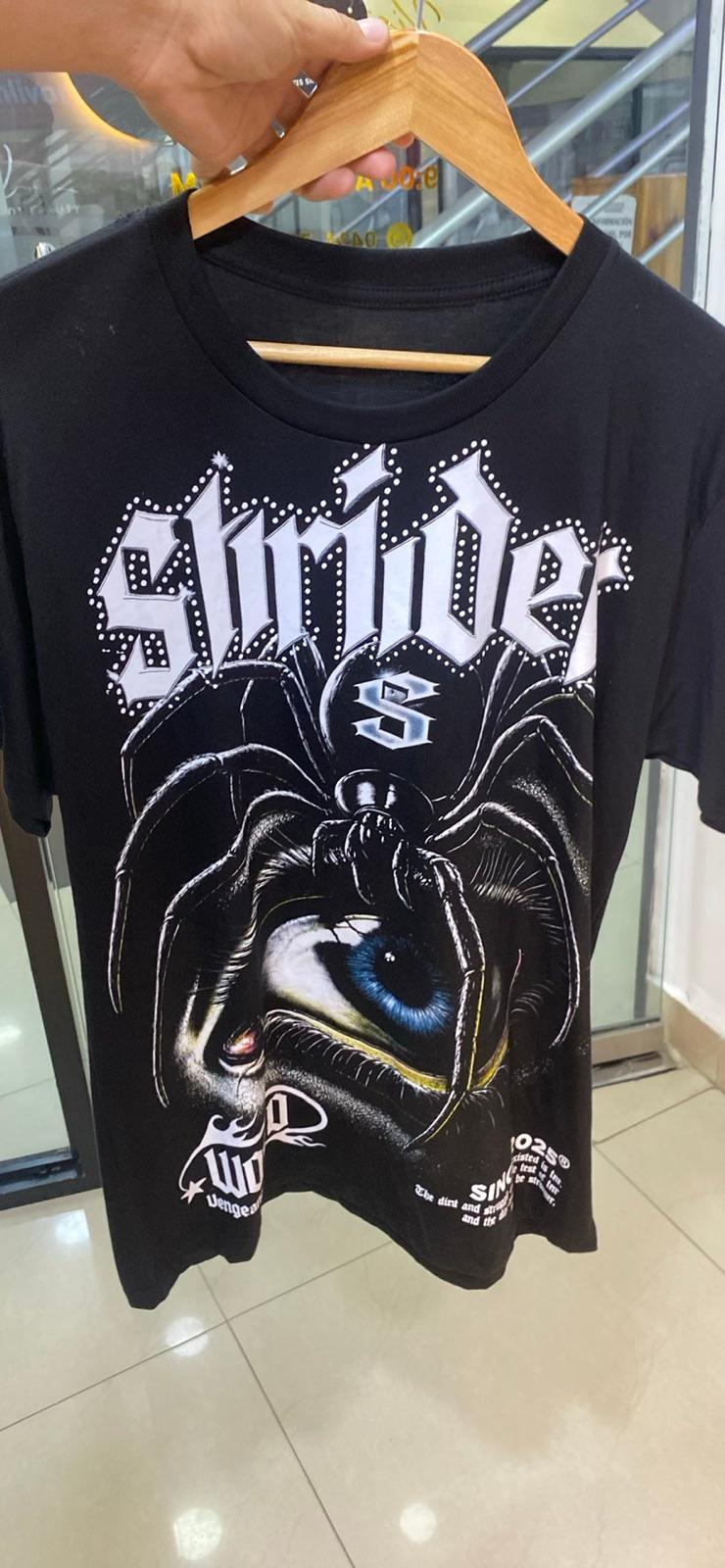 Camisa negra manga corta estampada, foto 1 de 1