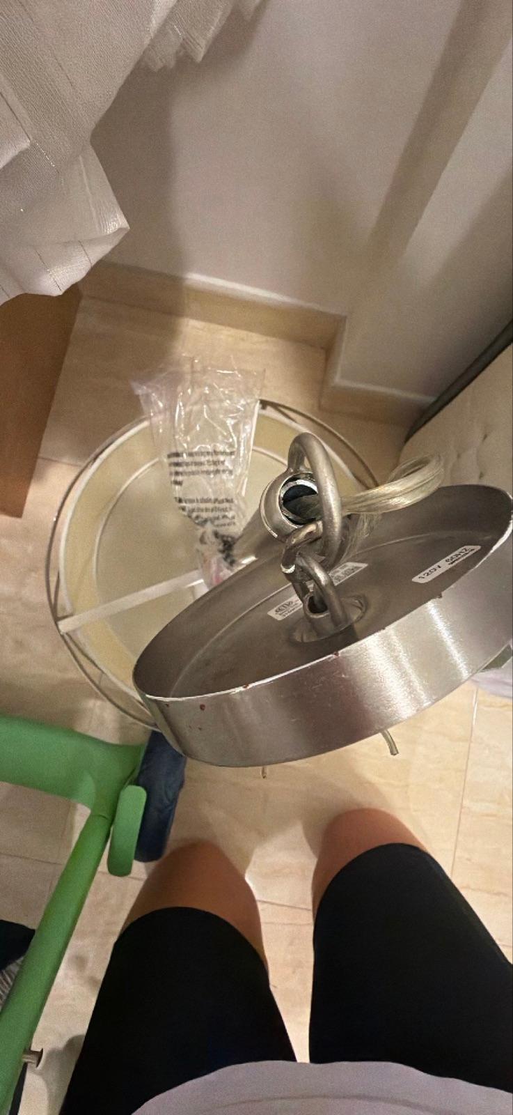Lámpara de techo colgante con pantalla cilíndrica, foto 2 de 4
