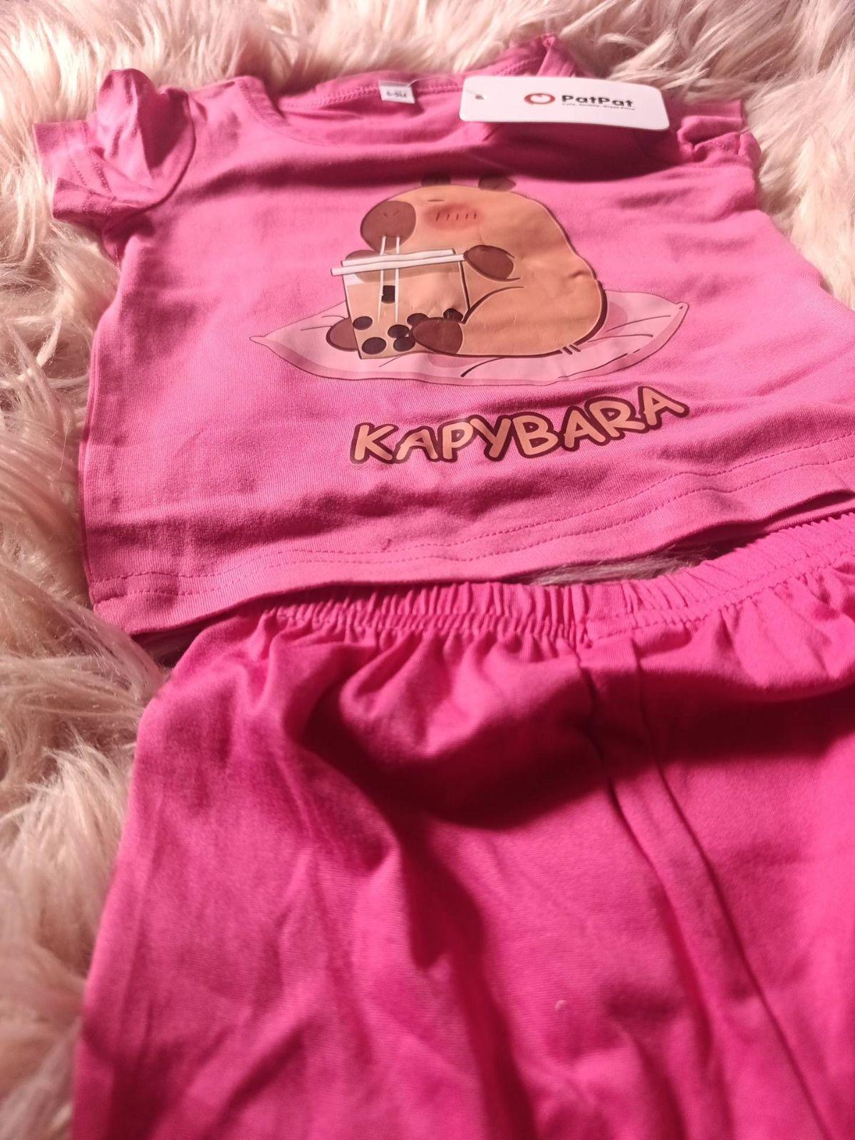 Conjunto rosa de bebé PatPat con estampado de capibara, foto 2 de 4