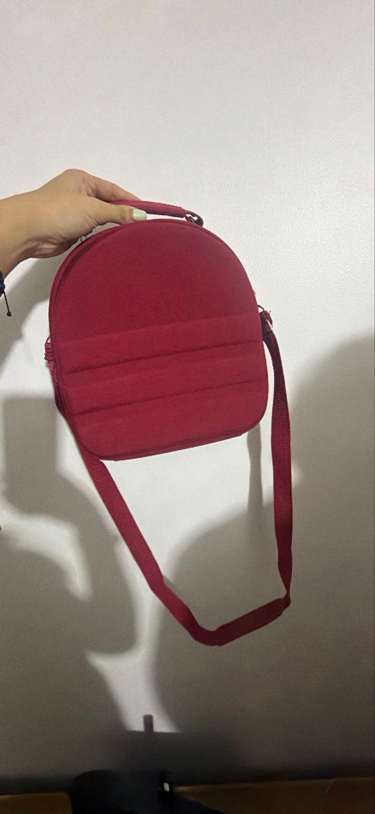 Bolso rojo de hombro, foto 1 de 2