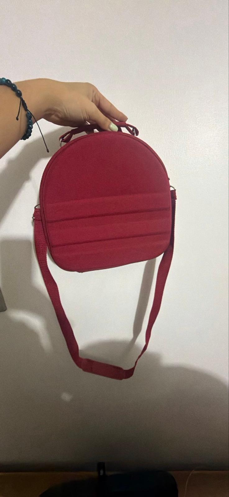 Bolso rojo de hombro, foto 2 de 2